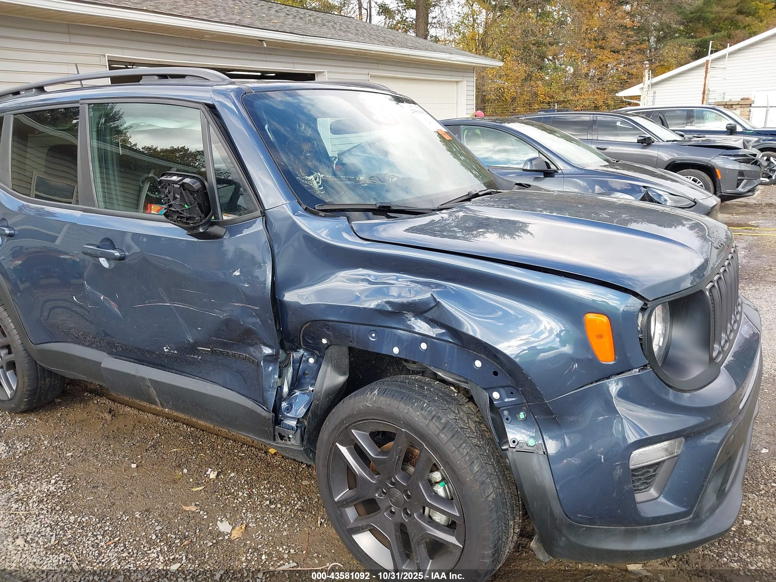 JEEP RENEGADE image 6