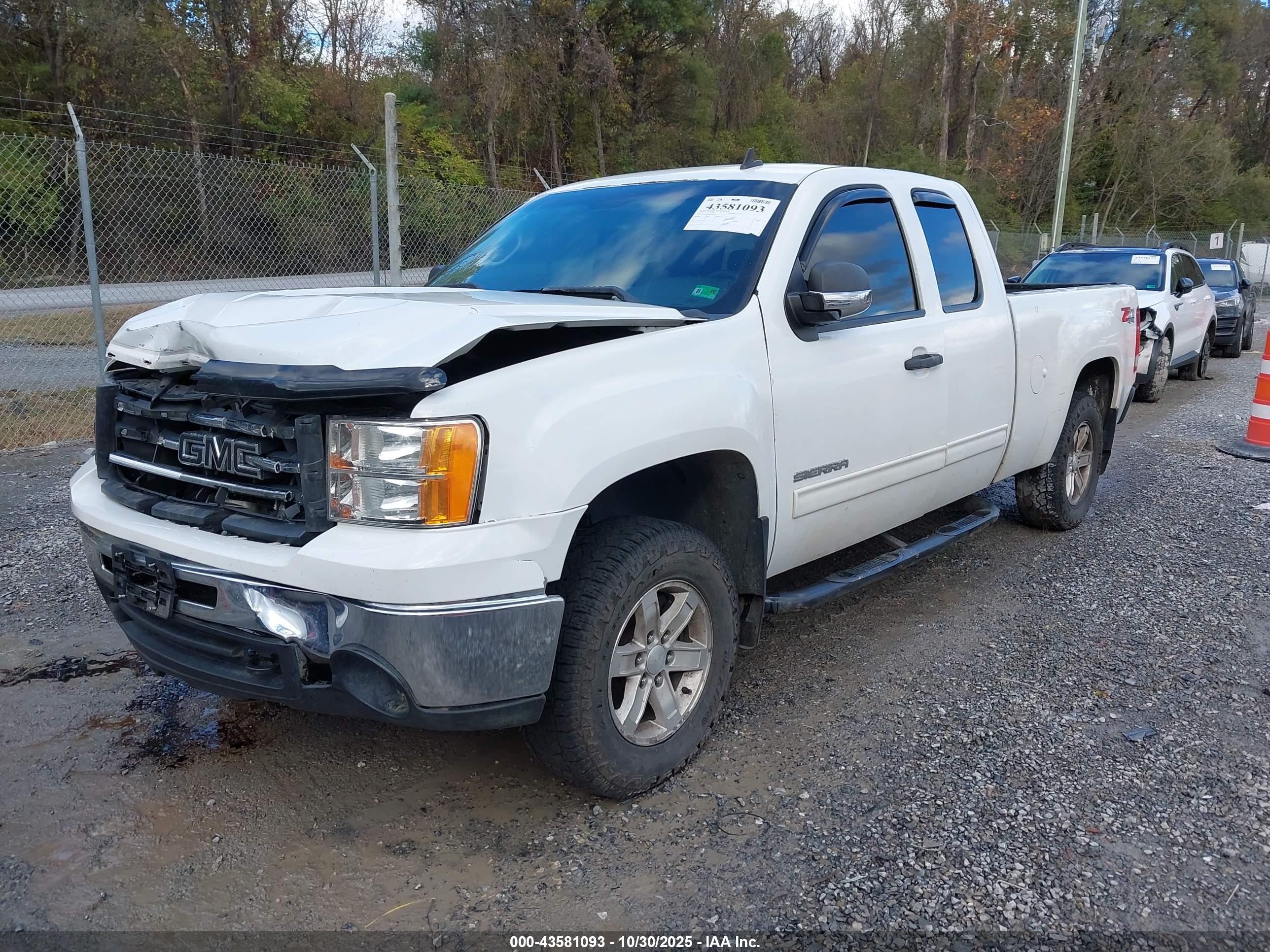 GMC SIERRA image 2