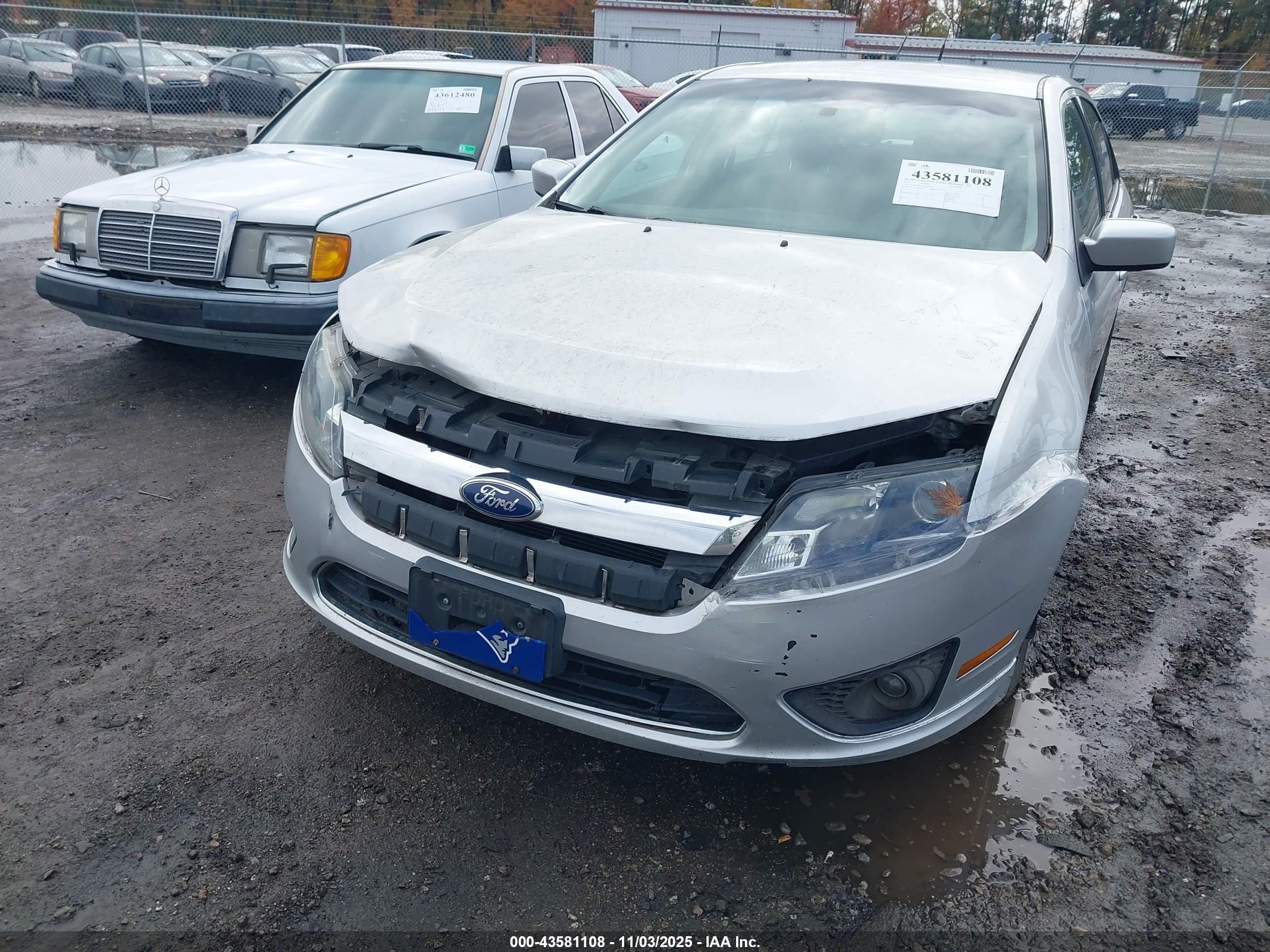 FORD FUSION image 6