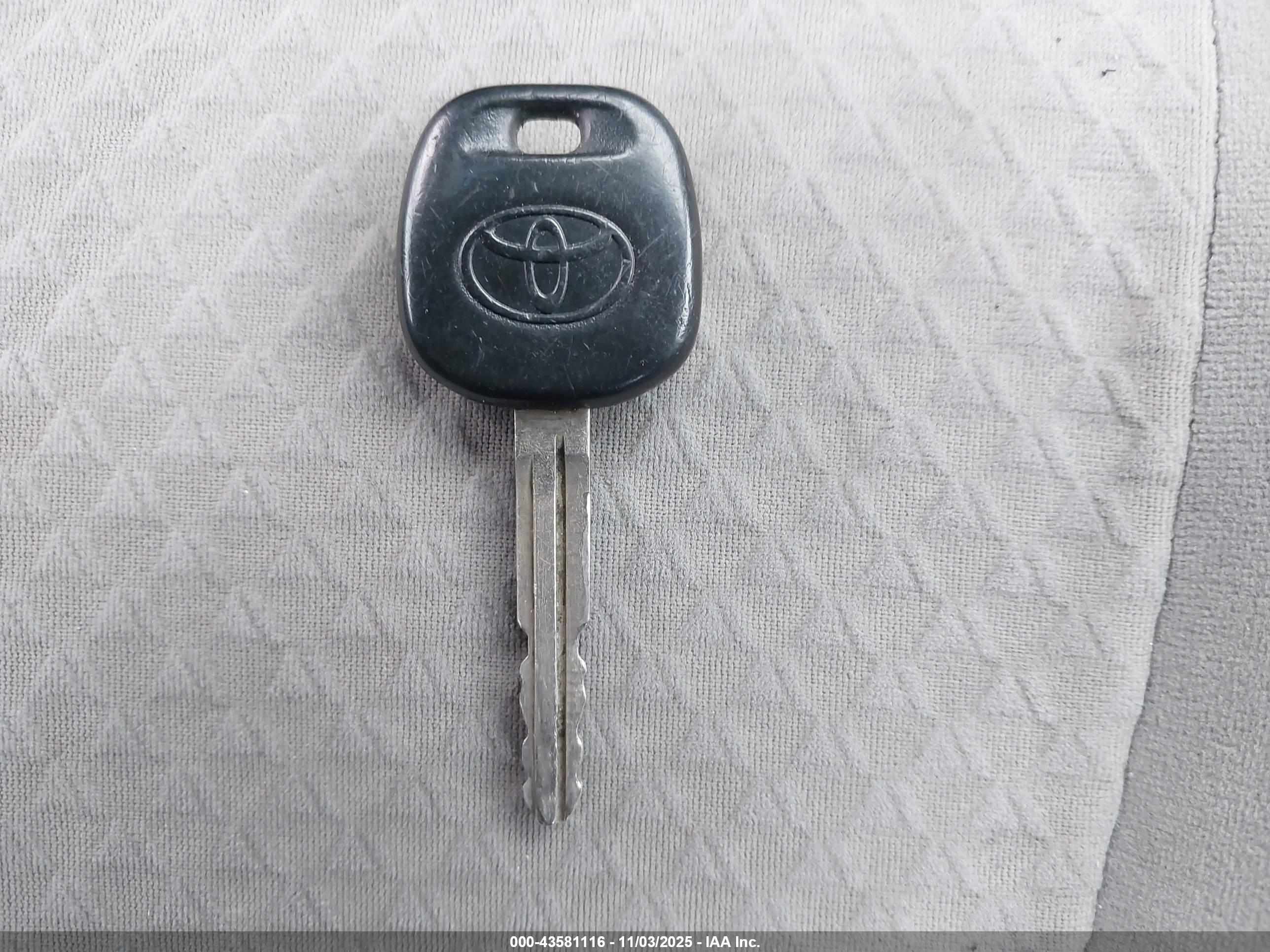TOYOTA CAMRY image 11