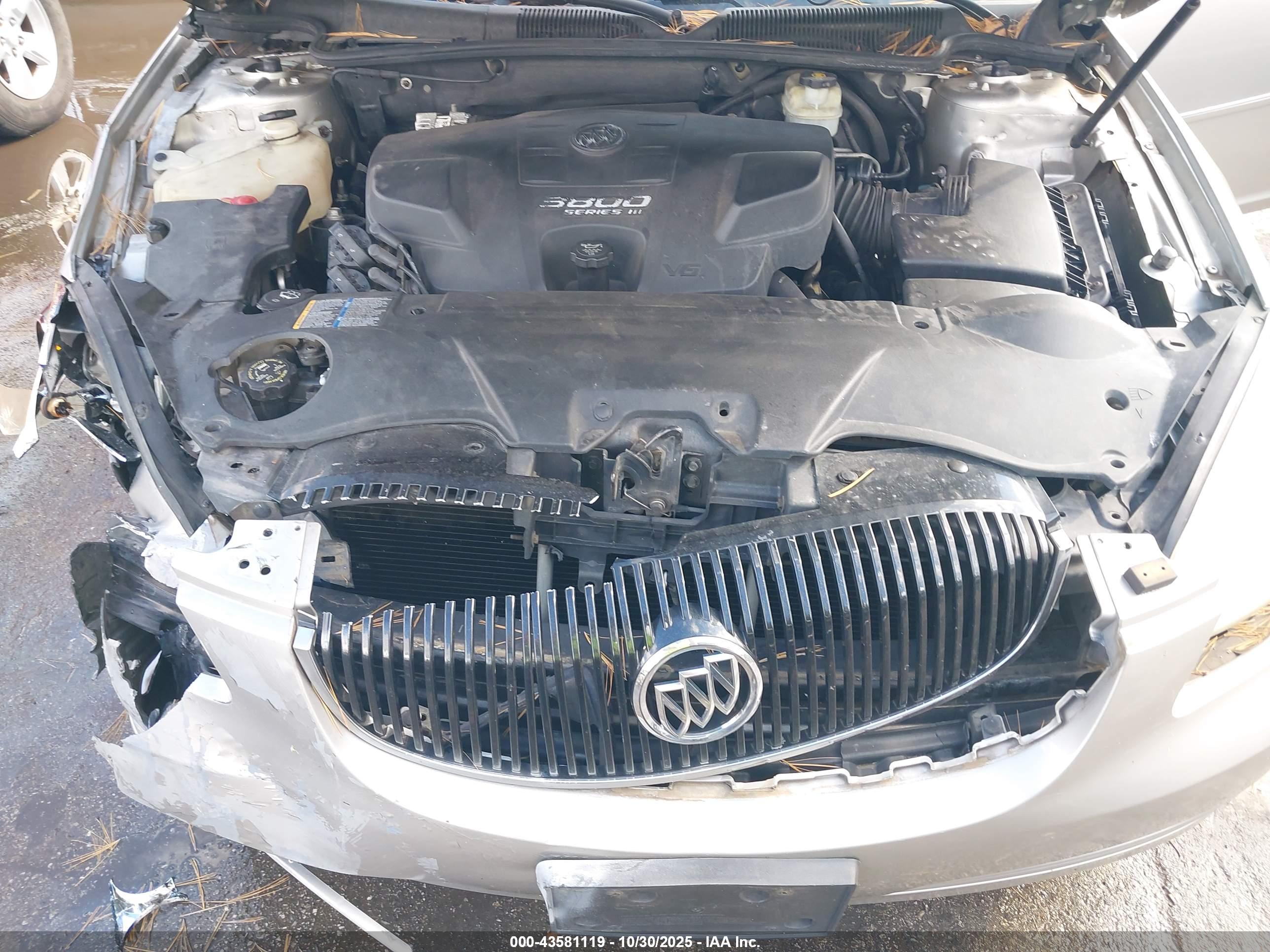 BUICK LUCERNE image 10