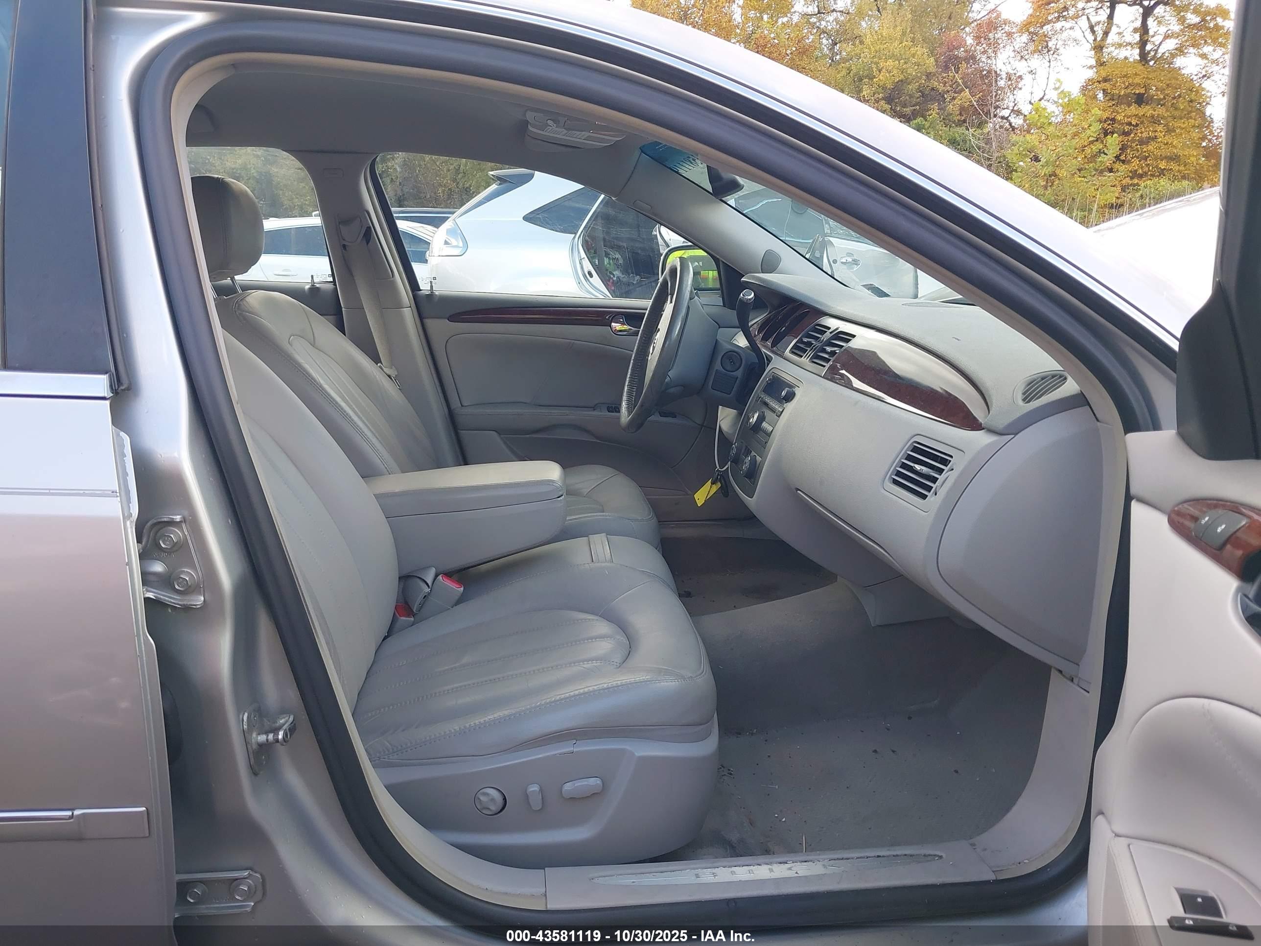 BUICK LUCERNE image 5