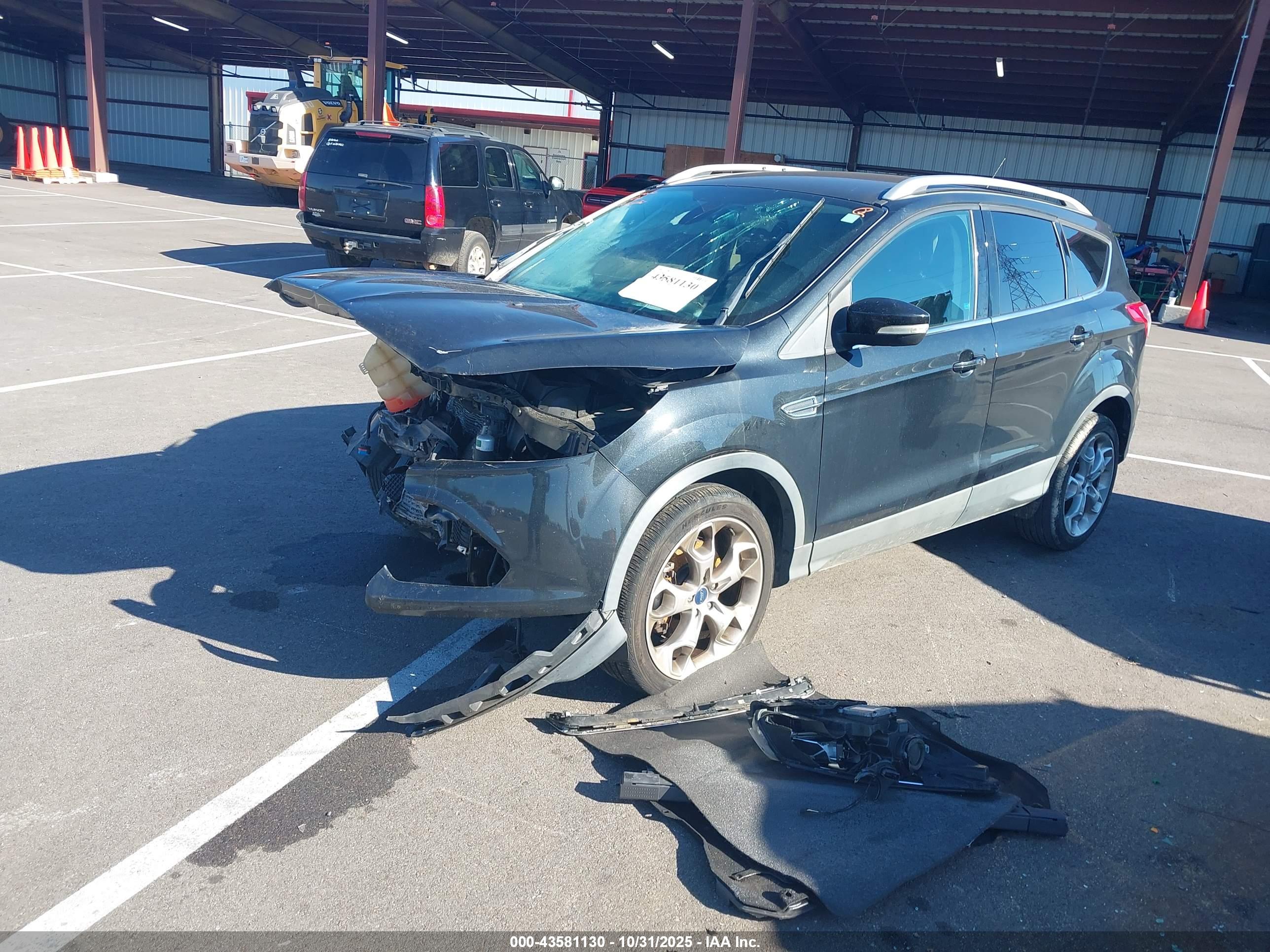 FORD ESCAPE image 2