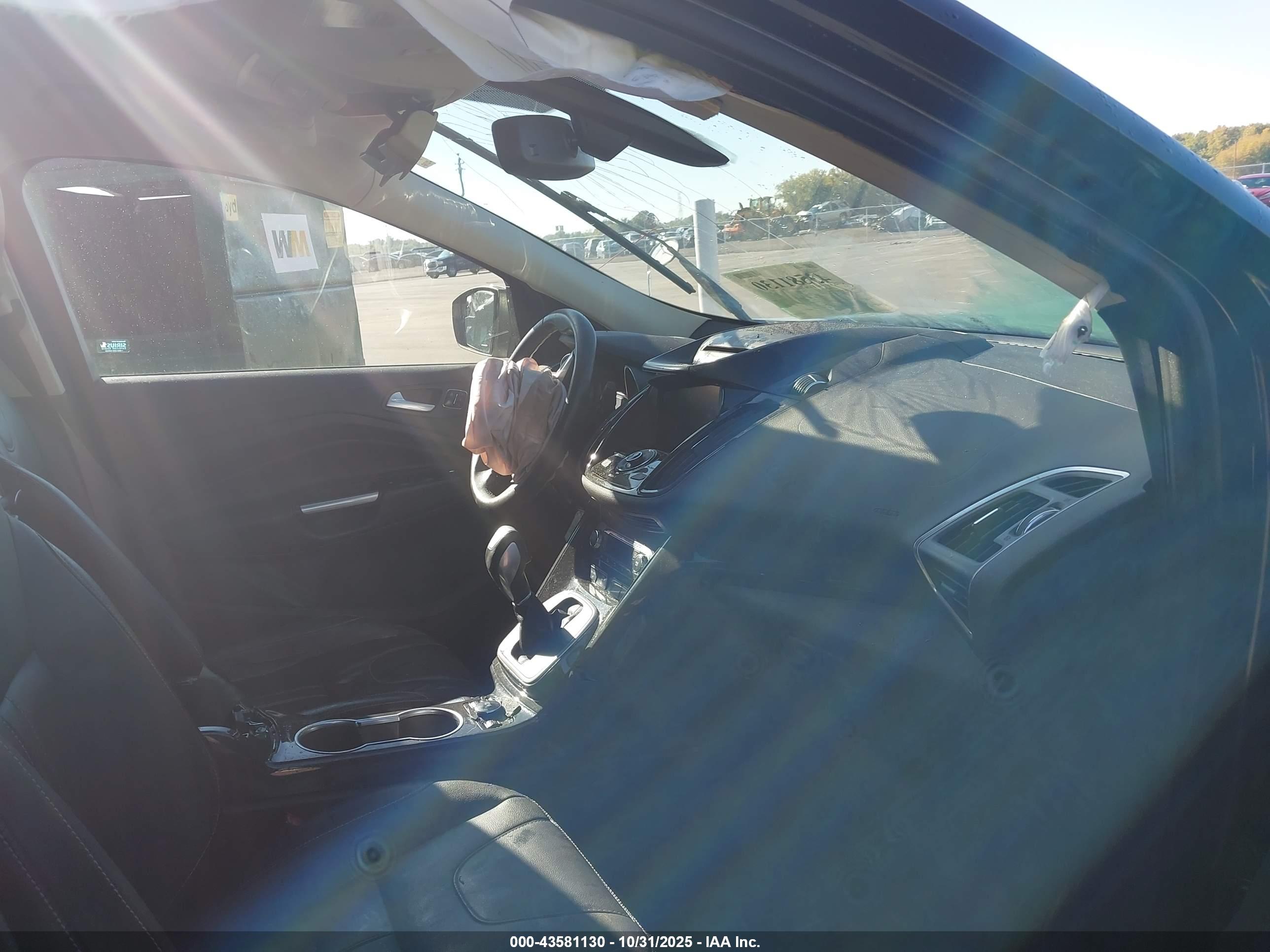 FORD ESCAPE image 5
