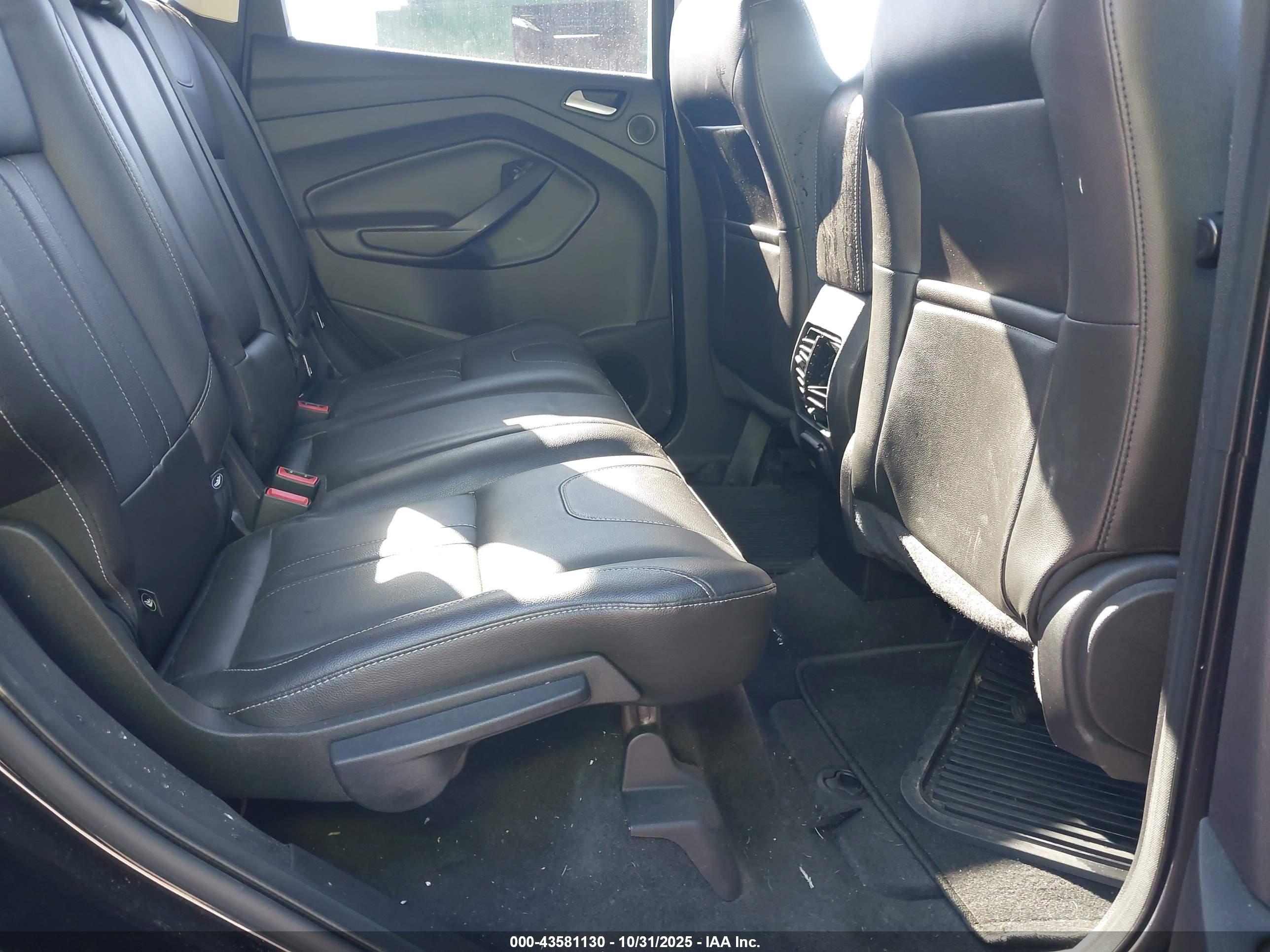 FORD ESCAPE image 8
