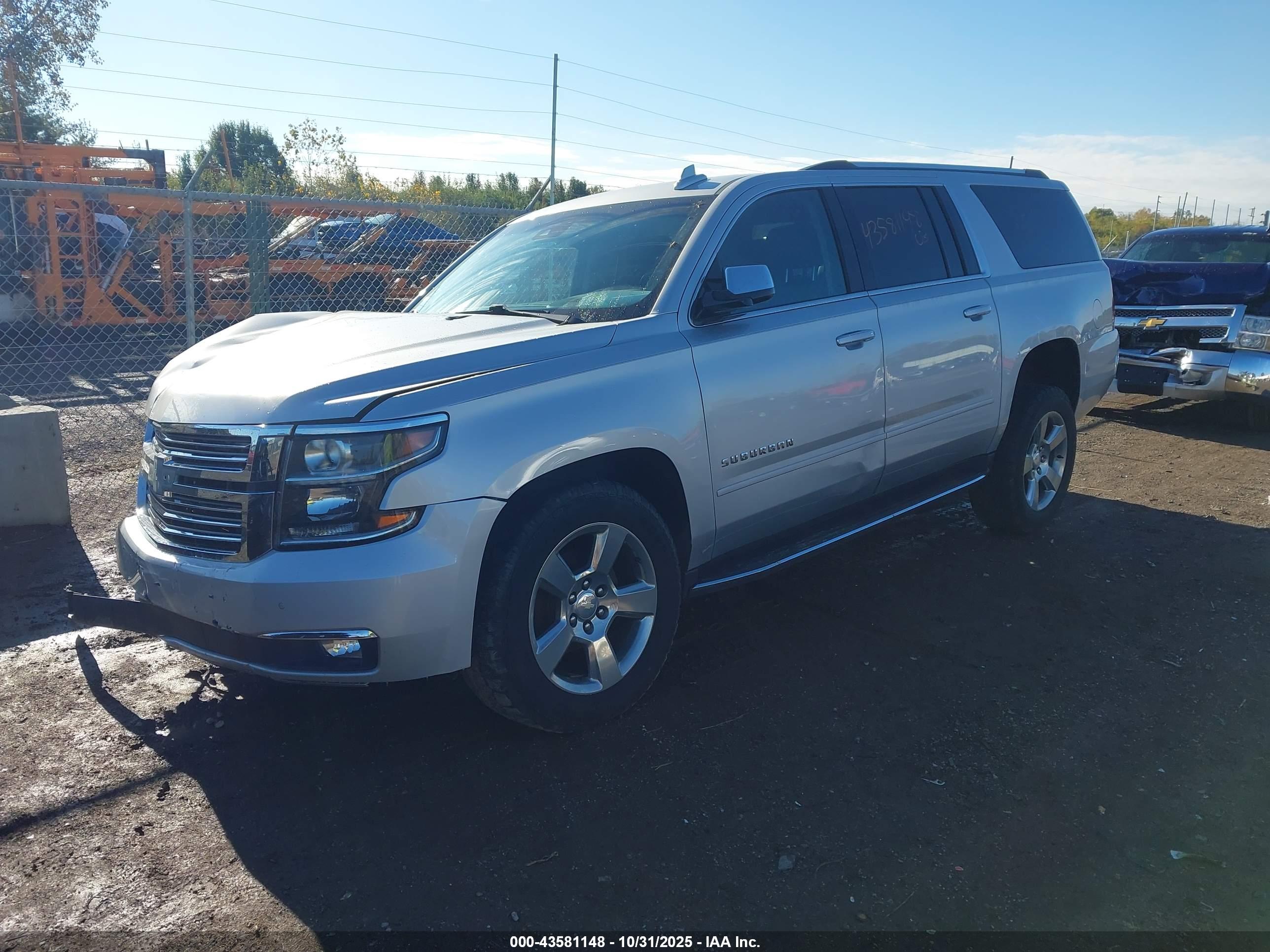 CHEVROLET SUBURBAN image 2
