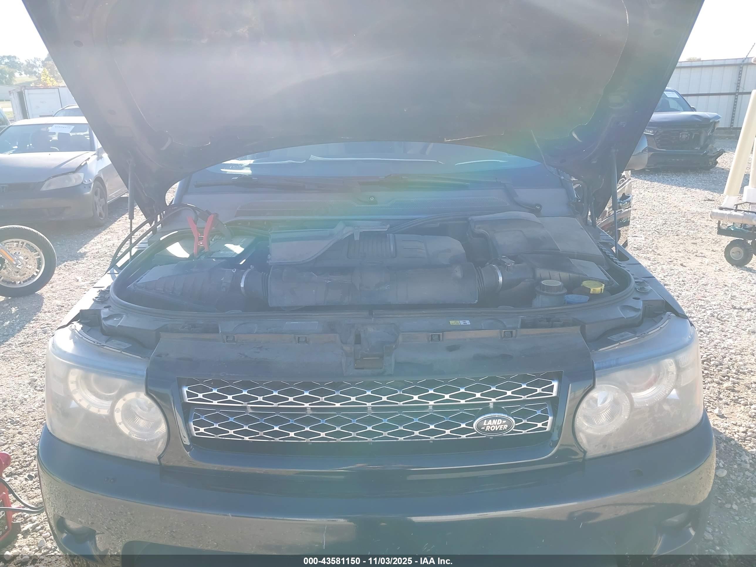 LAND ROVER image 10
