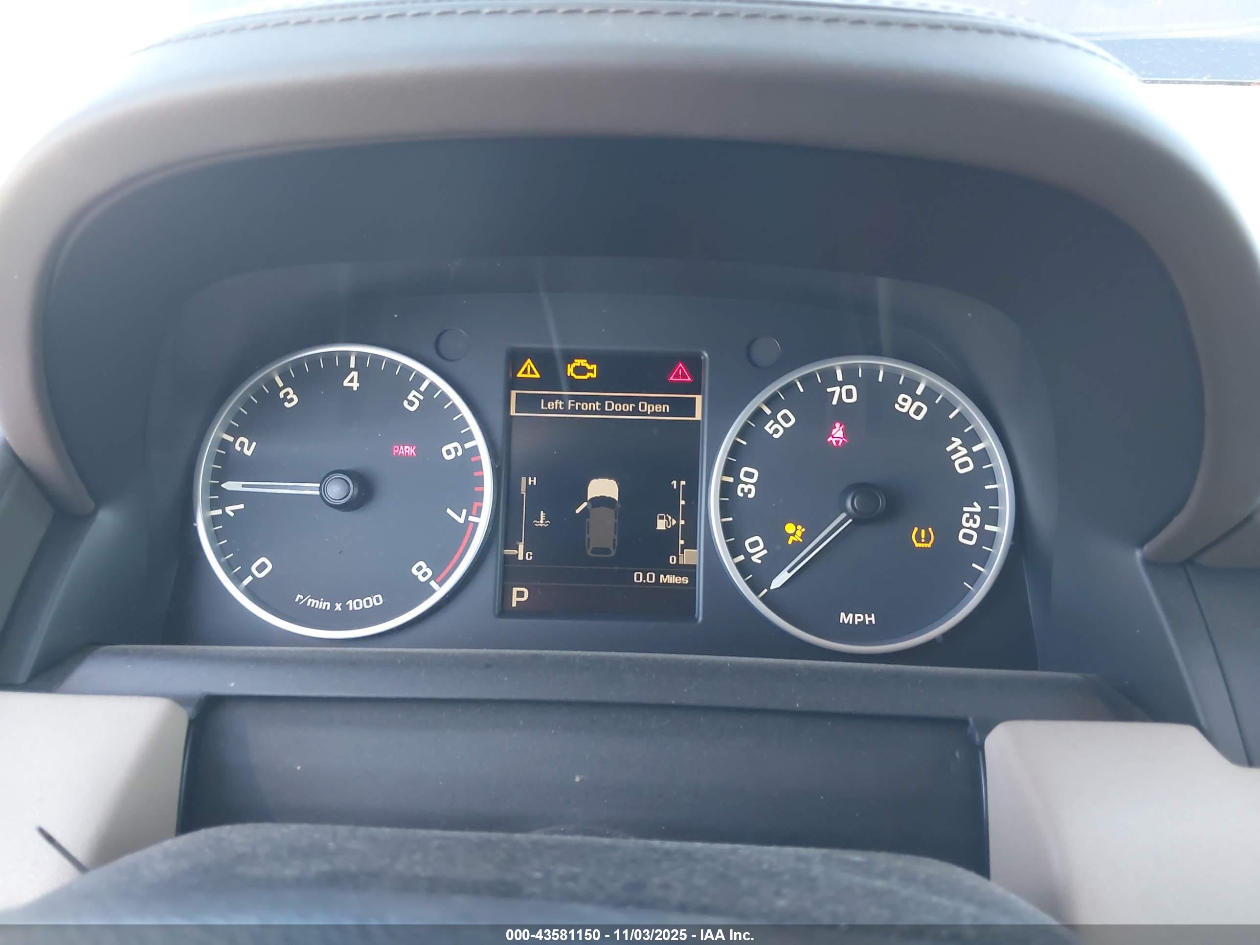 LAND ROVER image 7