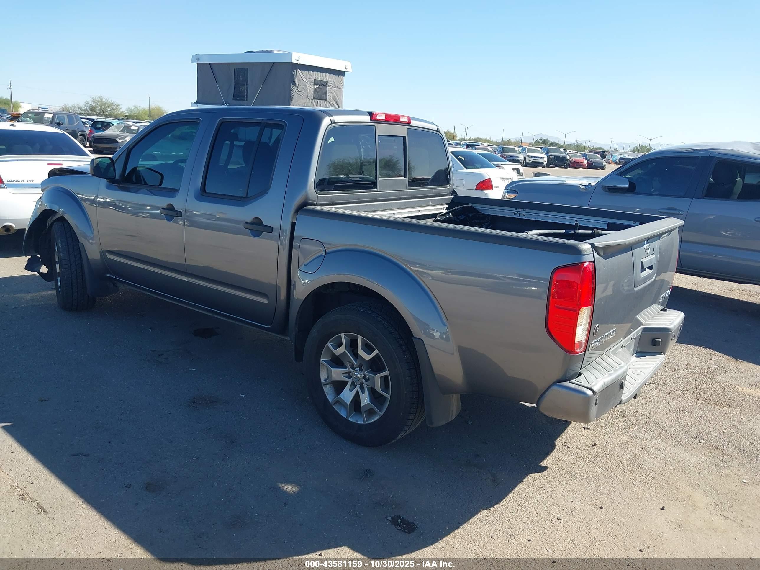 NISSAN FRONTIER image 3