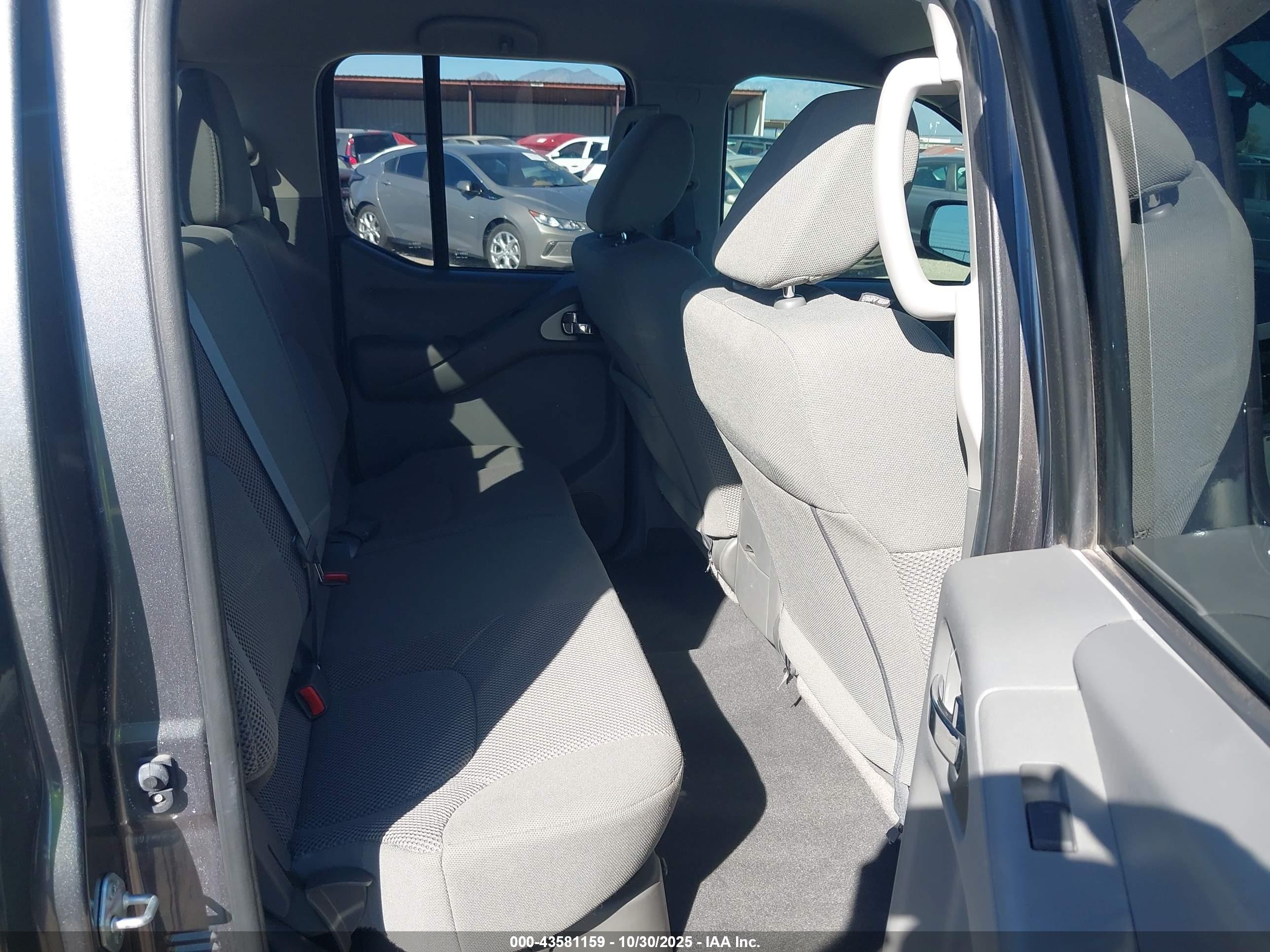 NISSAN FRONTIER image 8