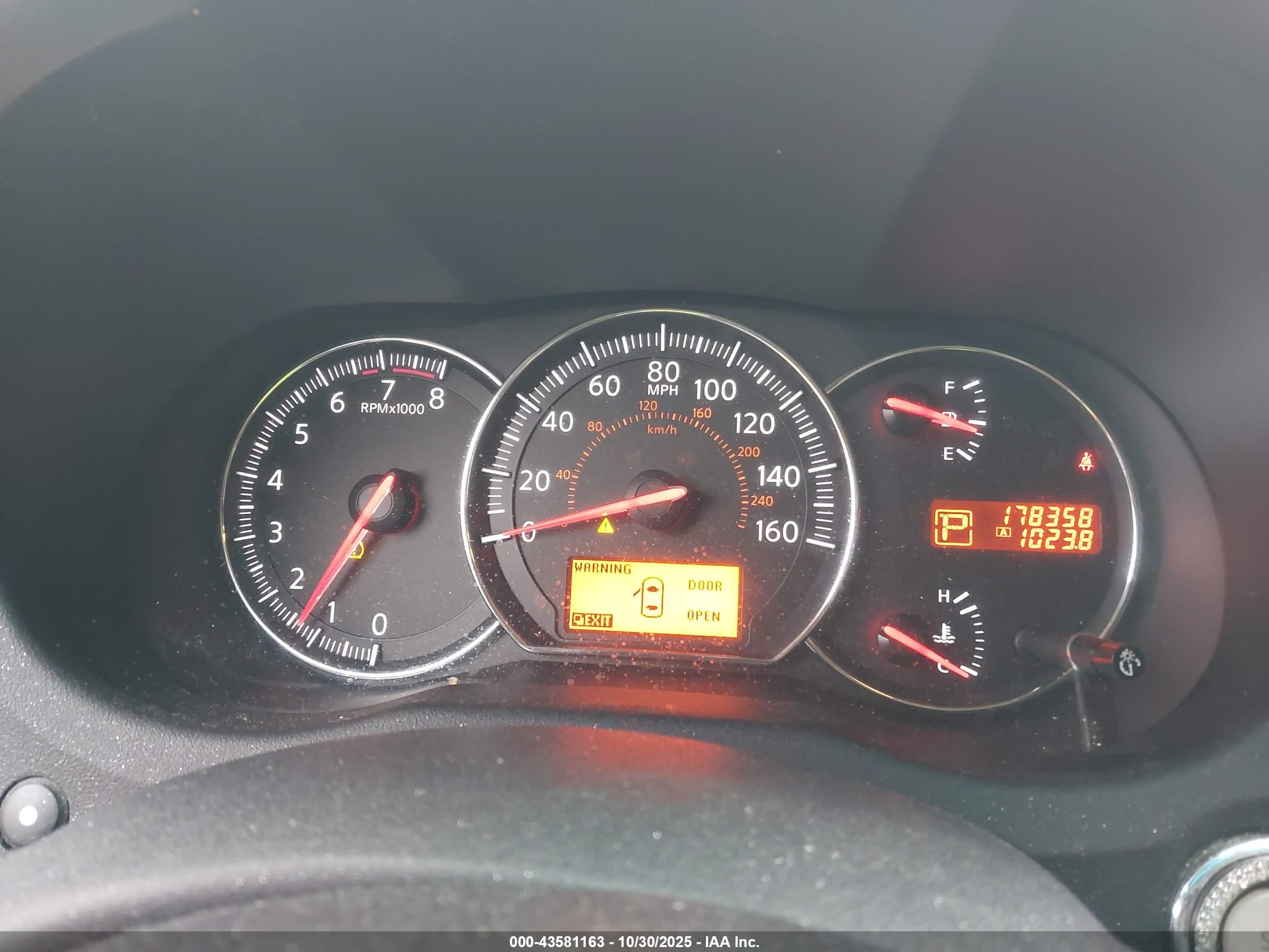 NISSAN MAXIMA image 7