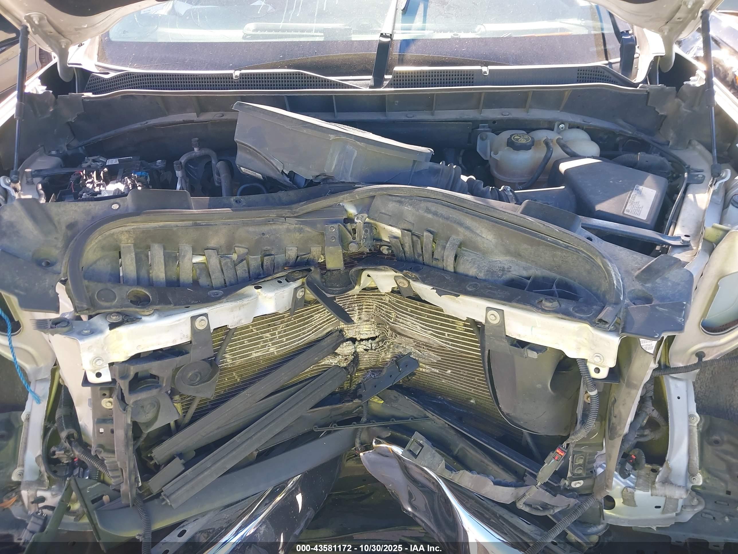 CHEVROLET SILVERADO image 10