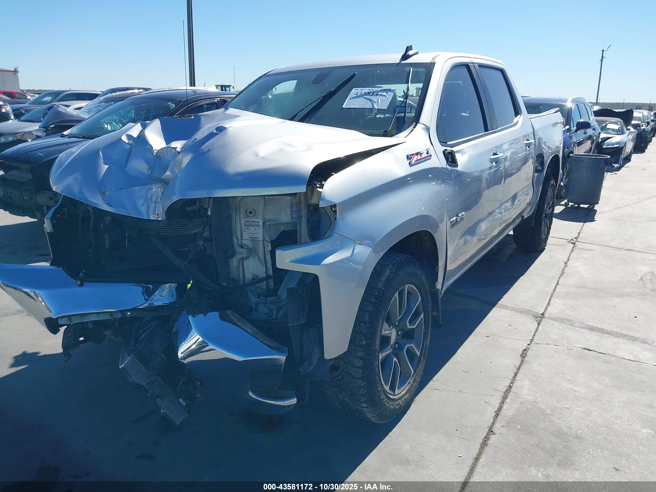 CHEVROLET SILVERADO image 2