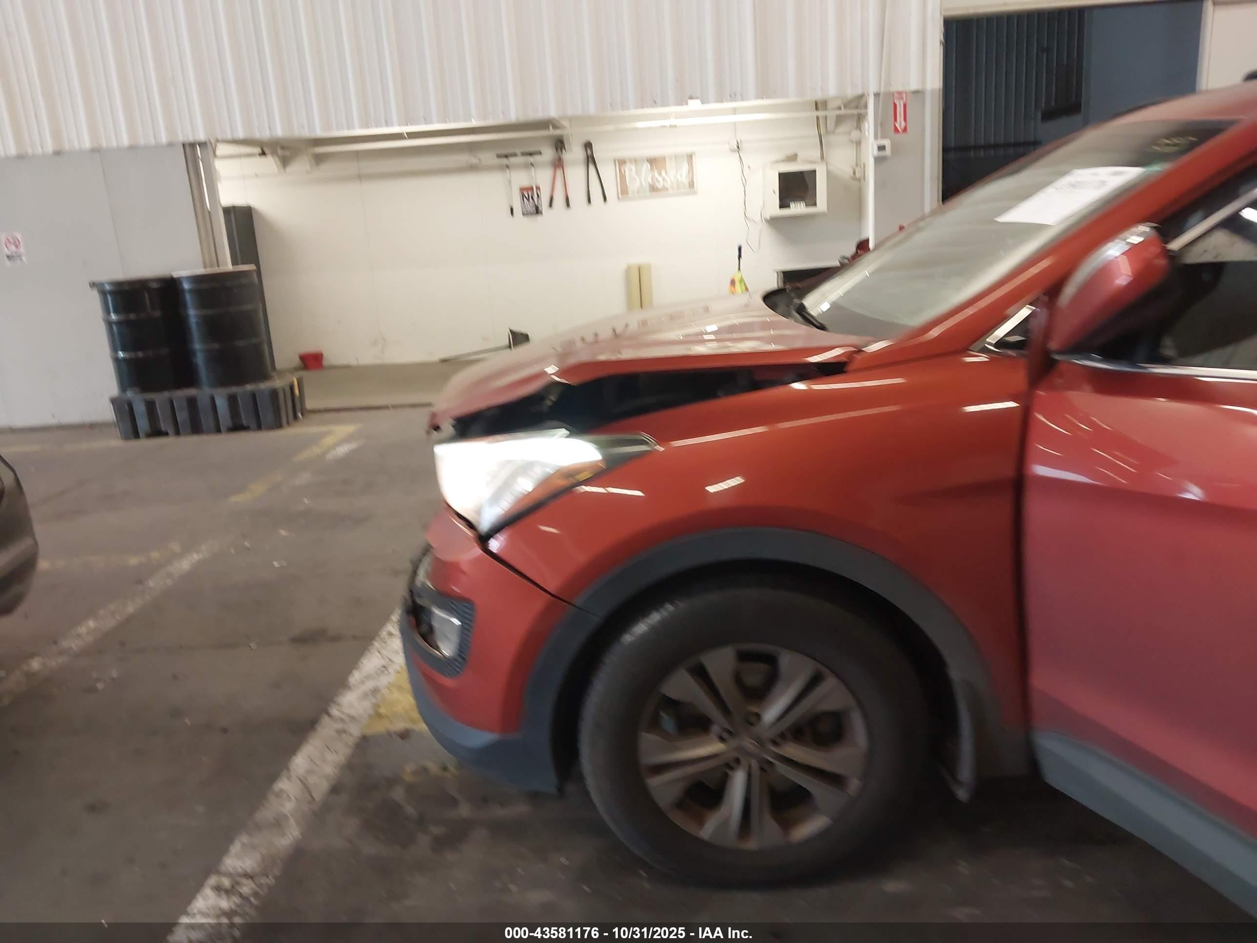 HYUNDAI SANTA image 6