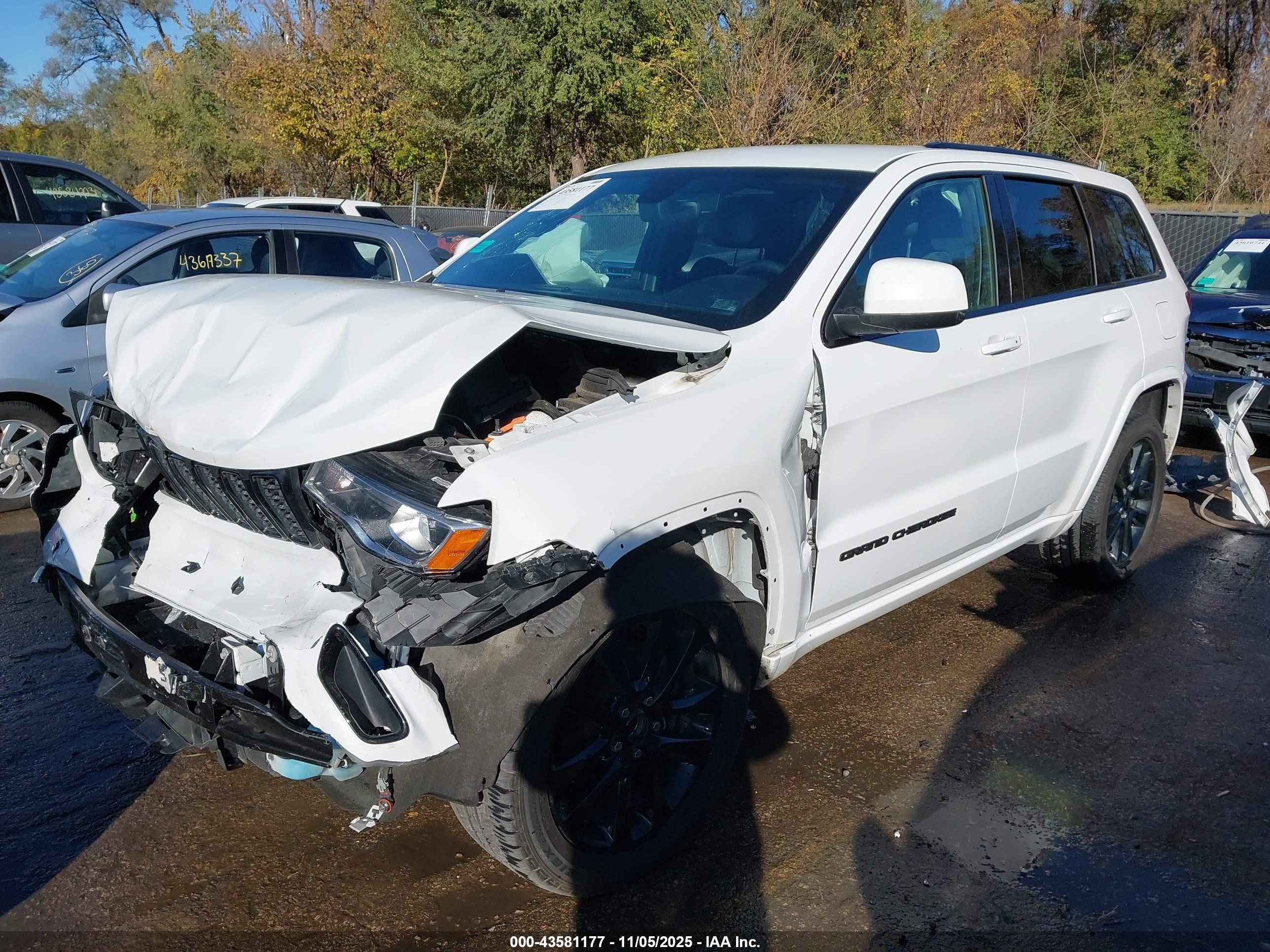 JEEP GRAND image 2