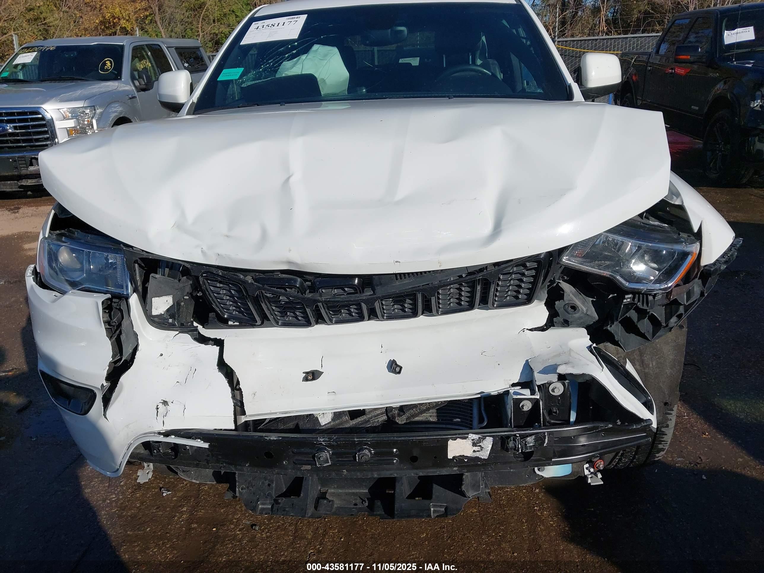JEEP GRAND image 6