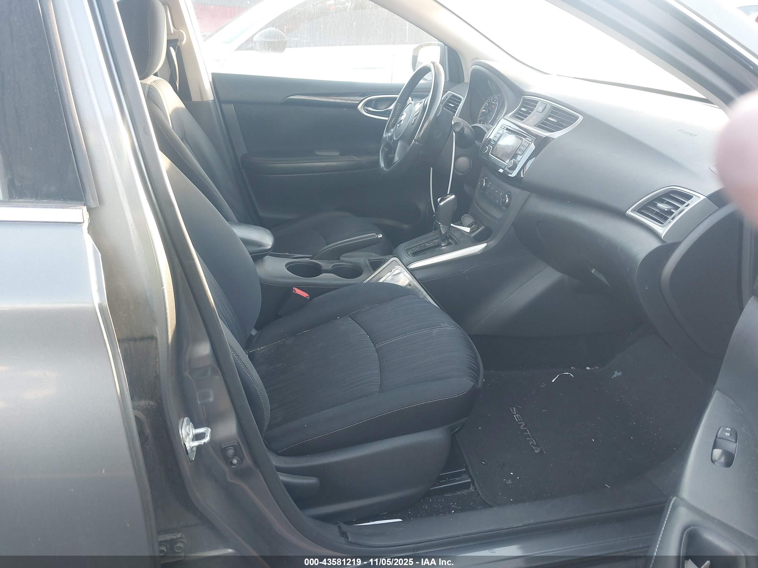 NISSAN SENTRA image 5