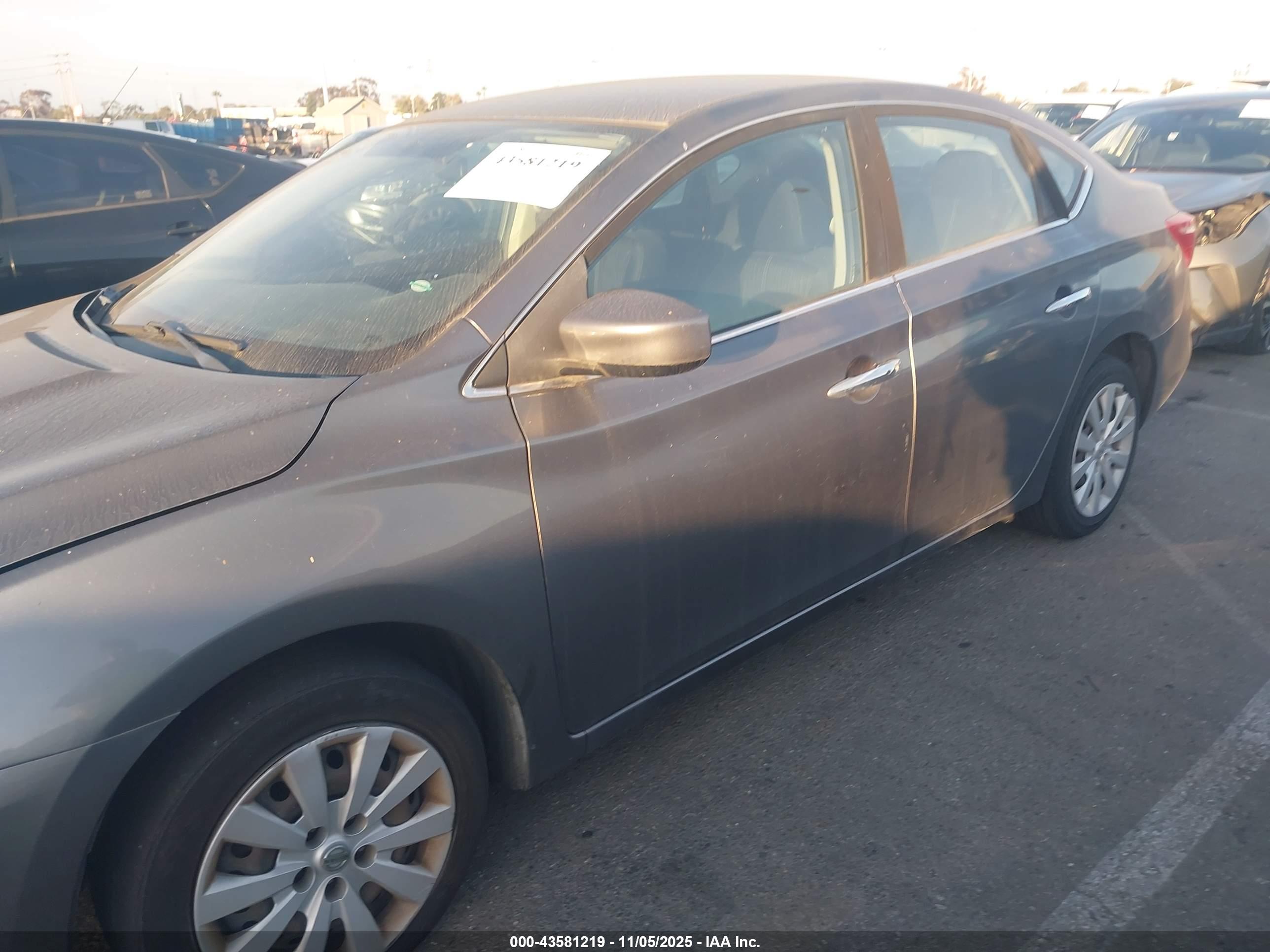 NISSAN SENTRA image 6