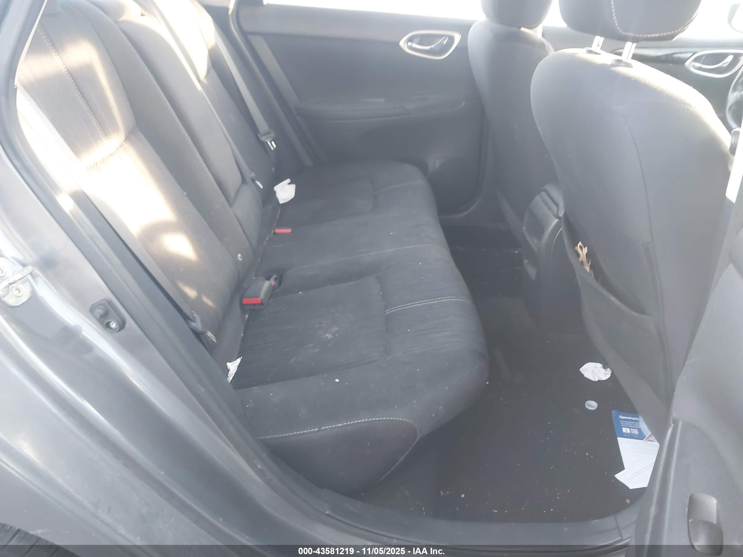 NISSAN SENTRA image 8