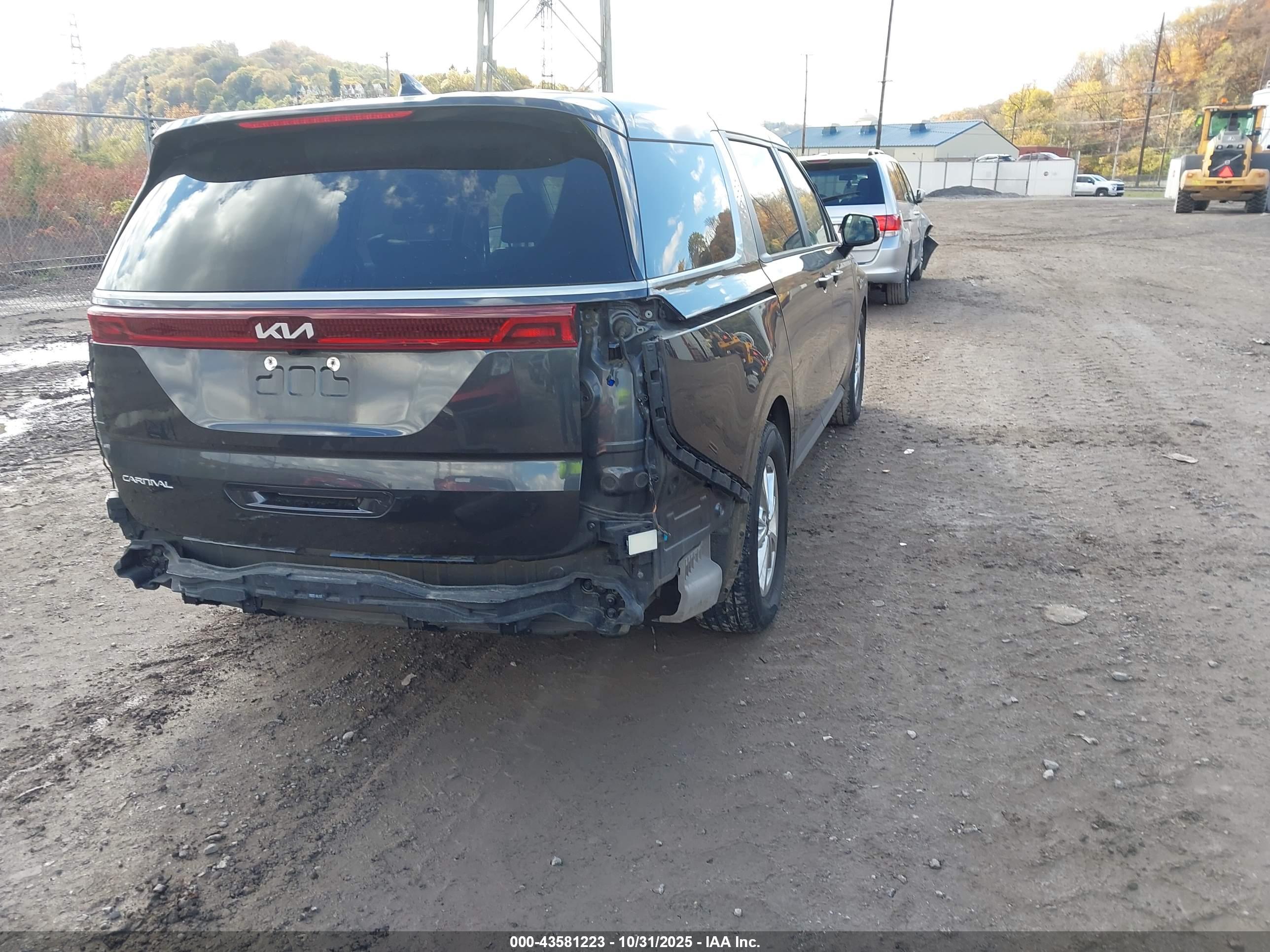 KIA CARNIVAL image 4