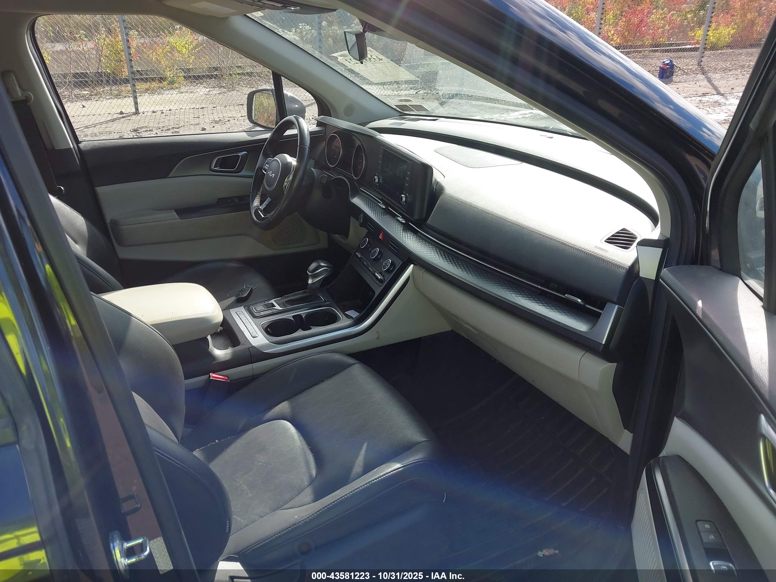 KIA CARNIVAL image 5