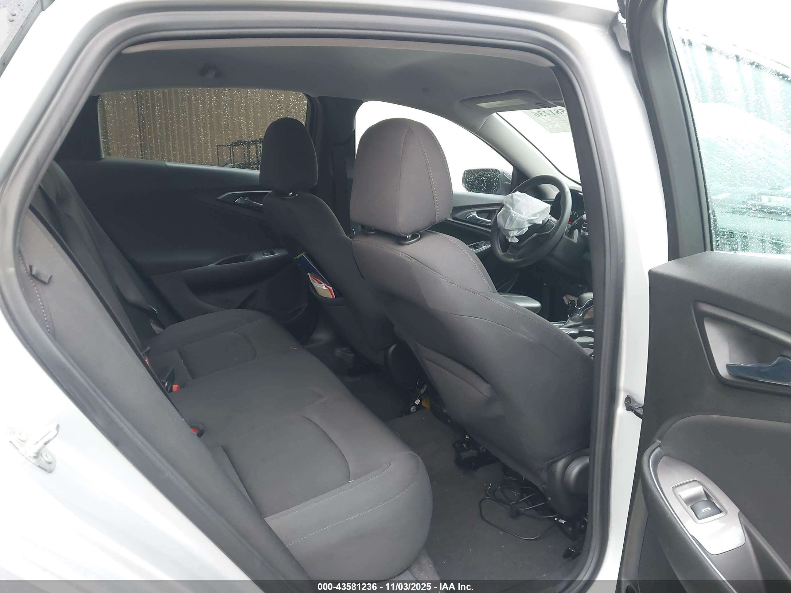 CHEVROLET MALIBU image 8