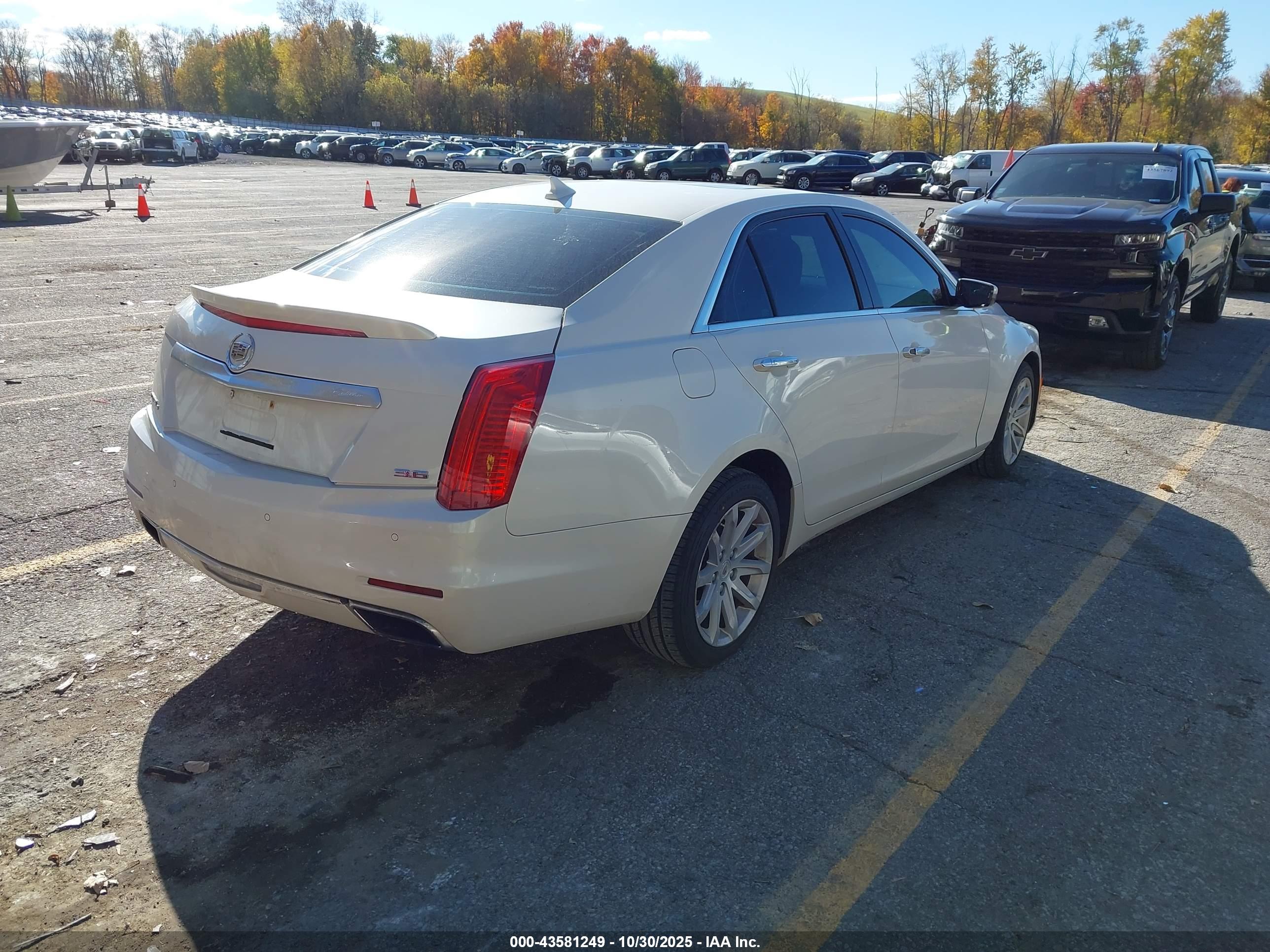 CADILLAC CTS image 4