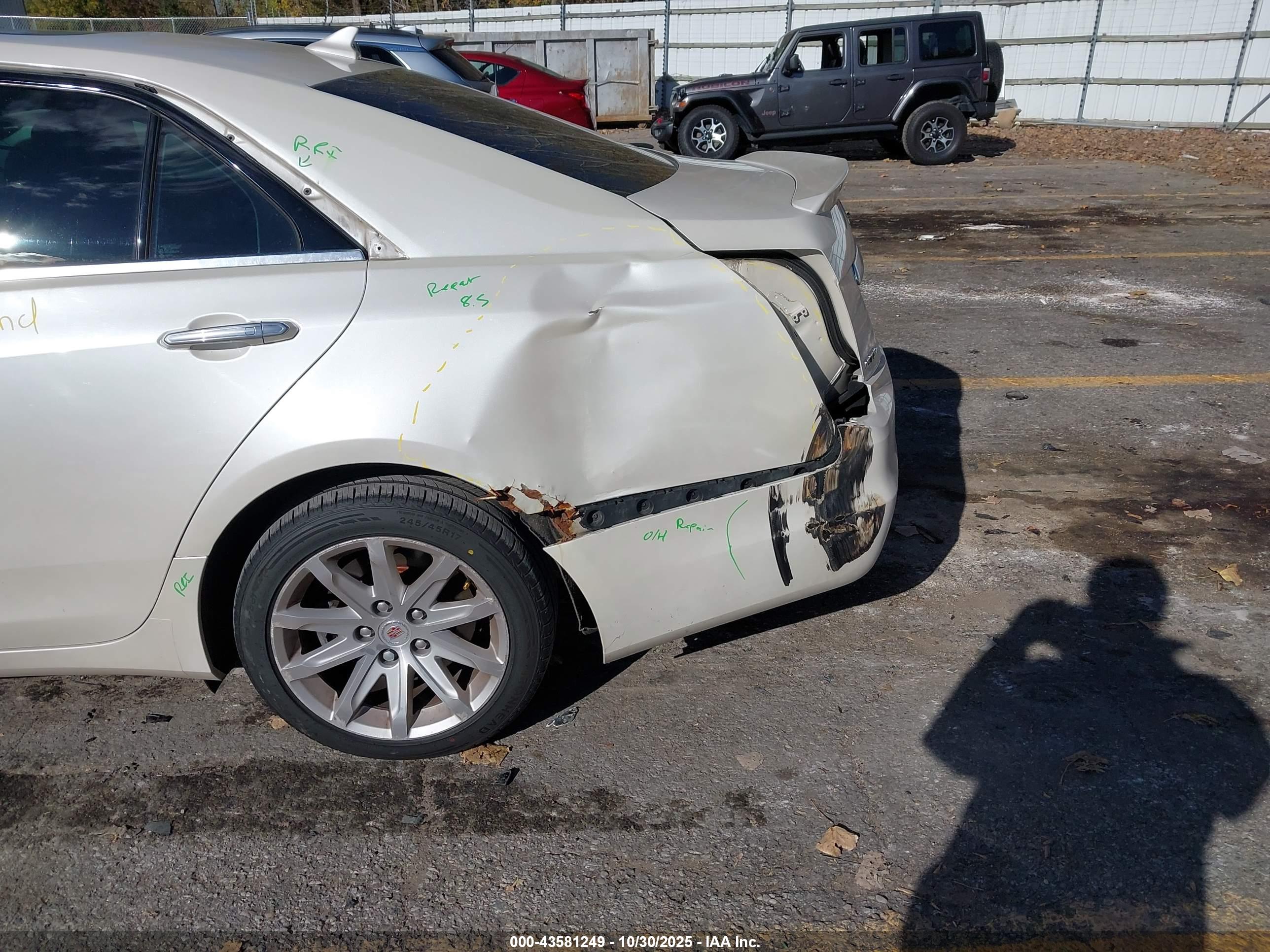 CADILLAC CTS image 6