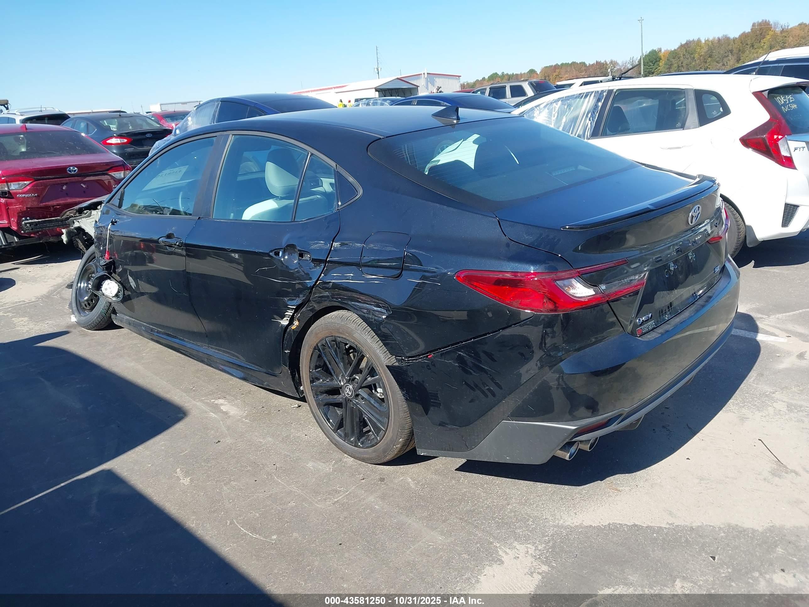 TOYOTA CAMRY image 3