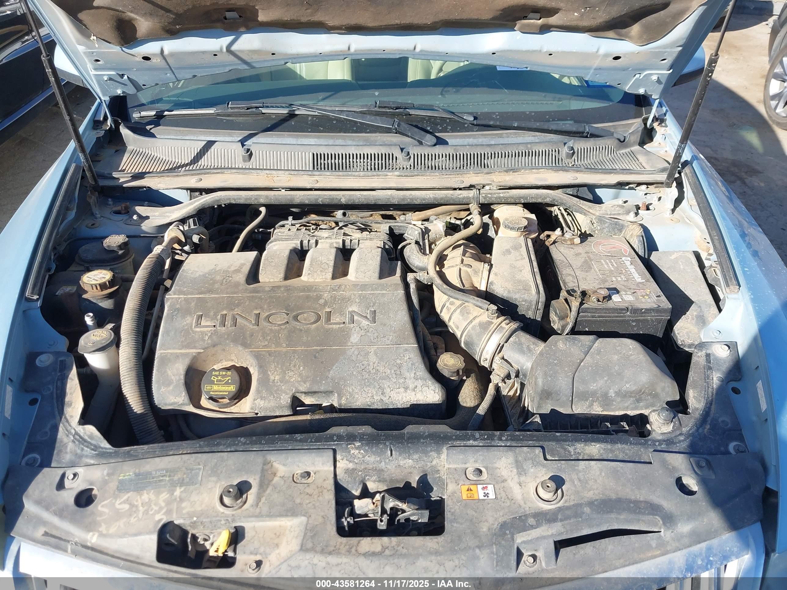 LINCOLN MKS image 10