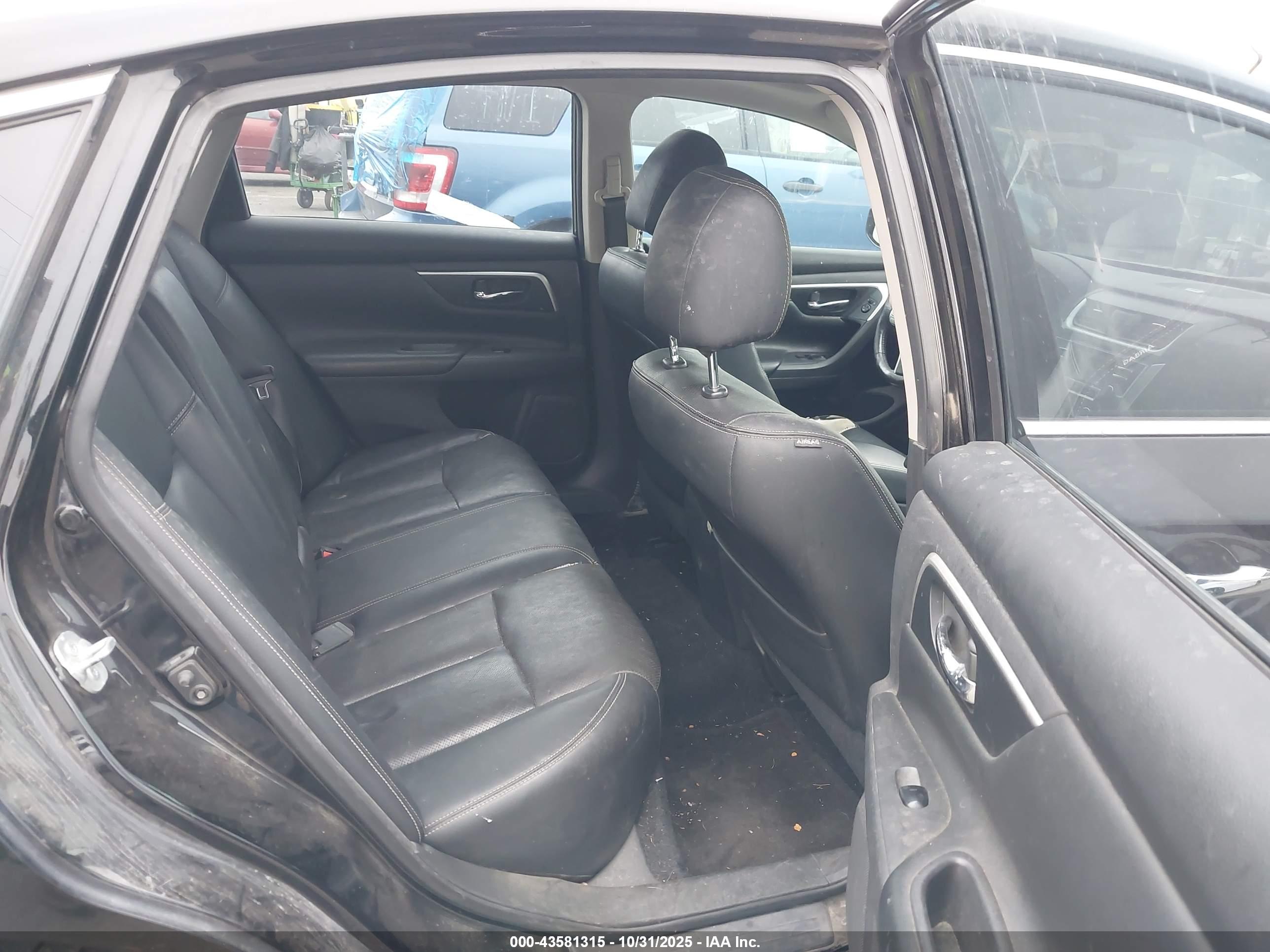 NISSAN ALTIMA image 8