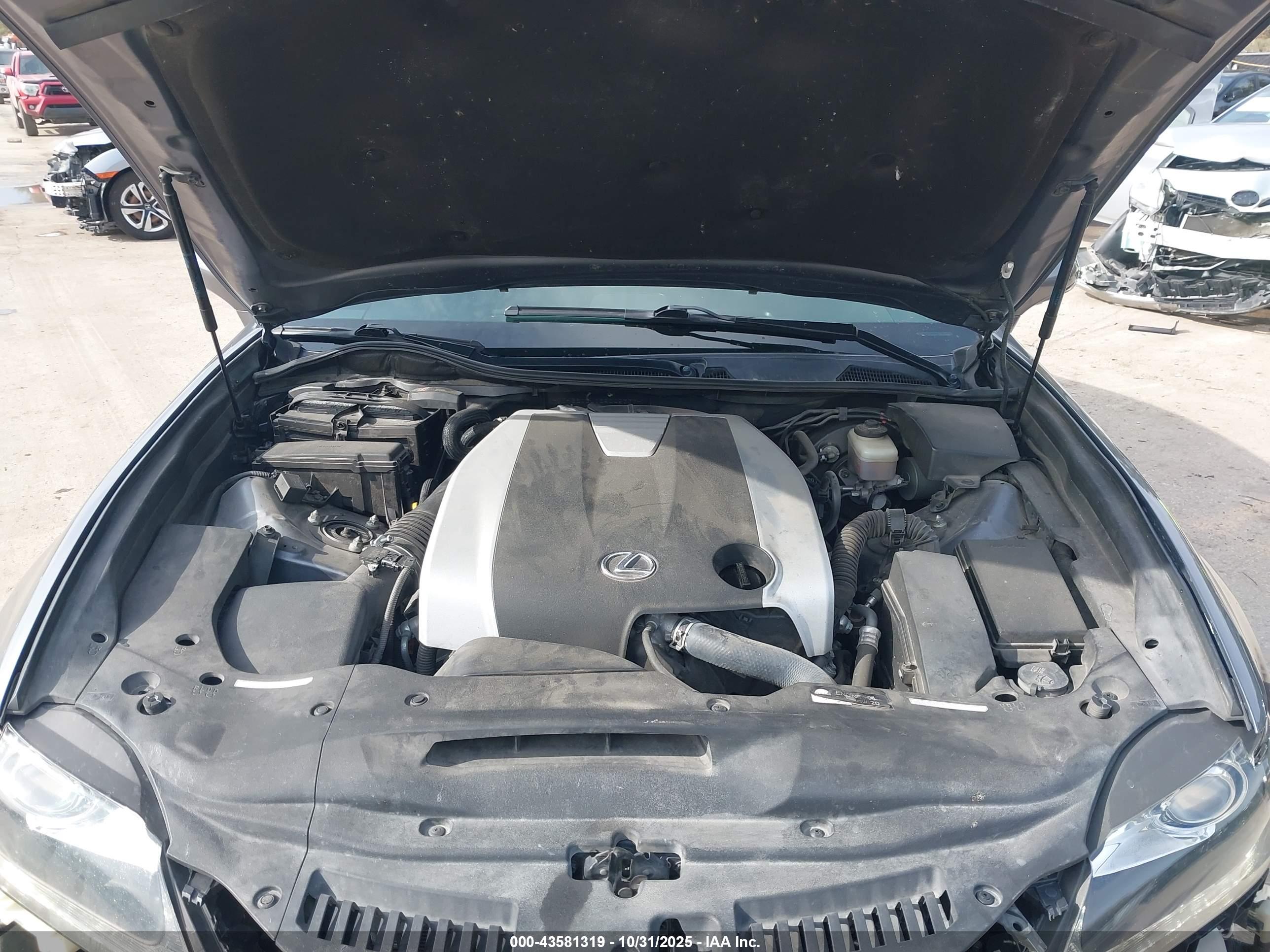 LEXUS GS image 10