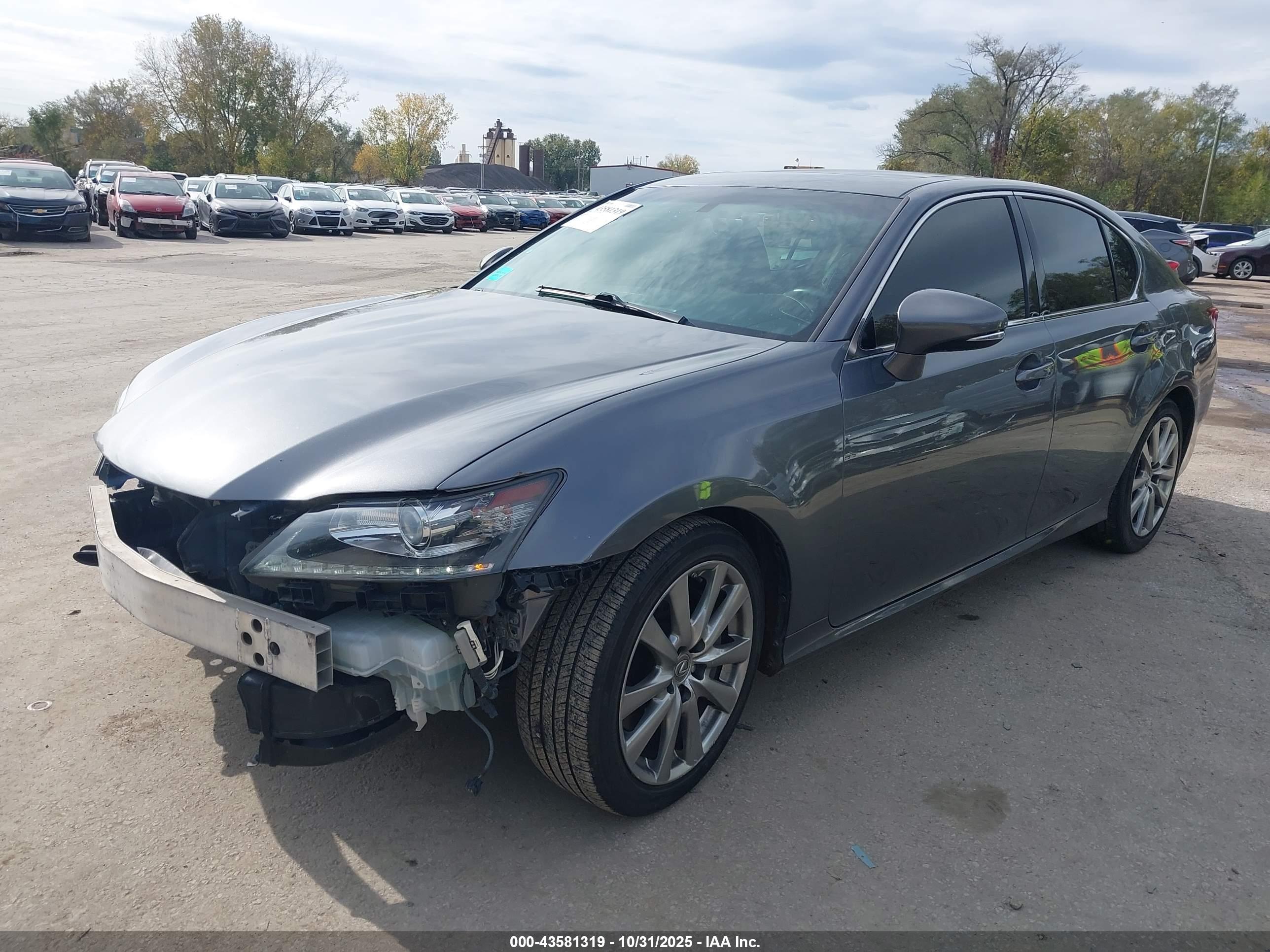 LEXUS GS image 2
