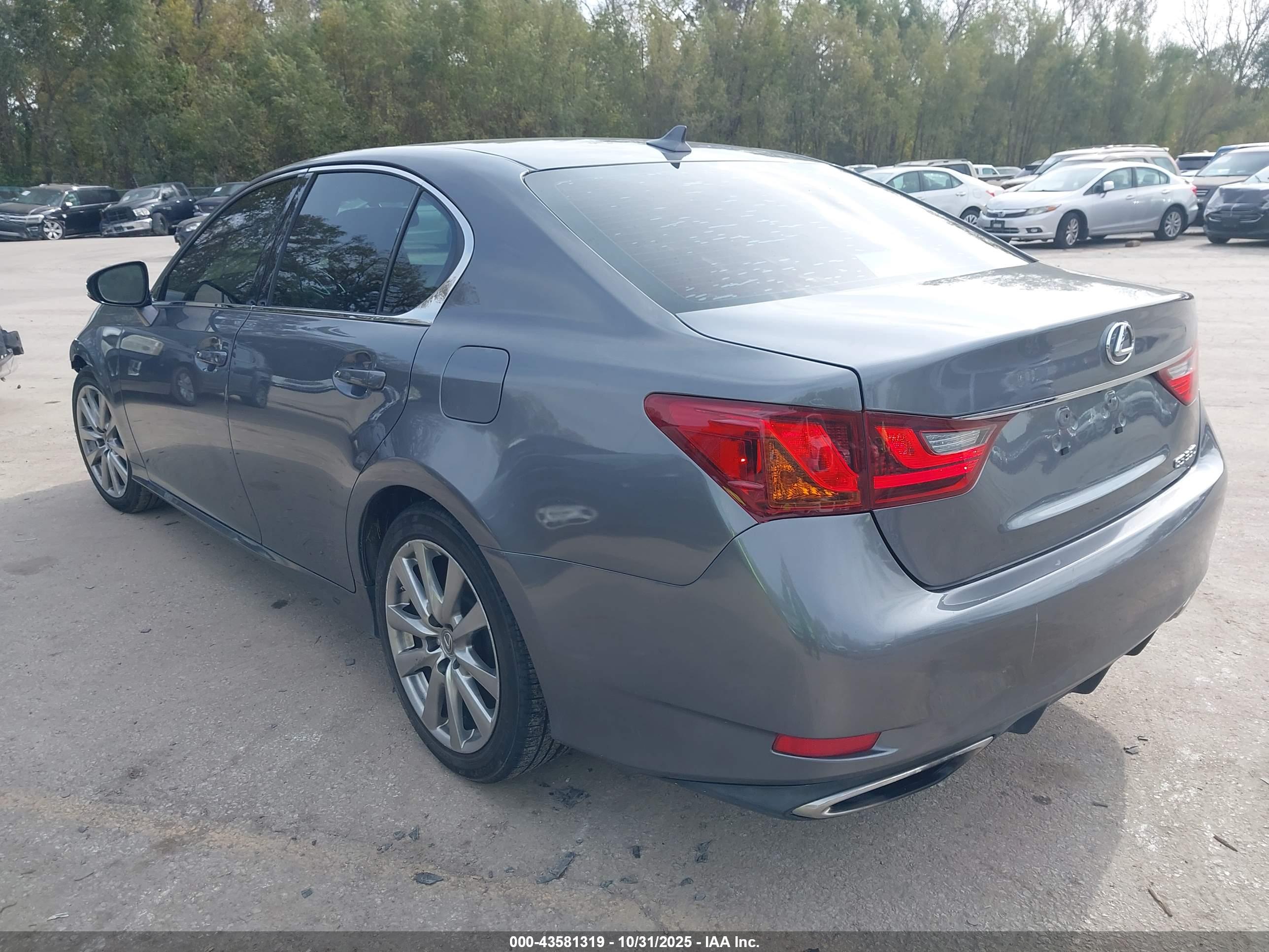 LEXUS GS image 3