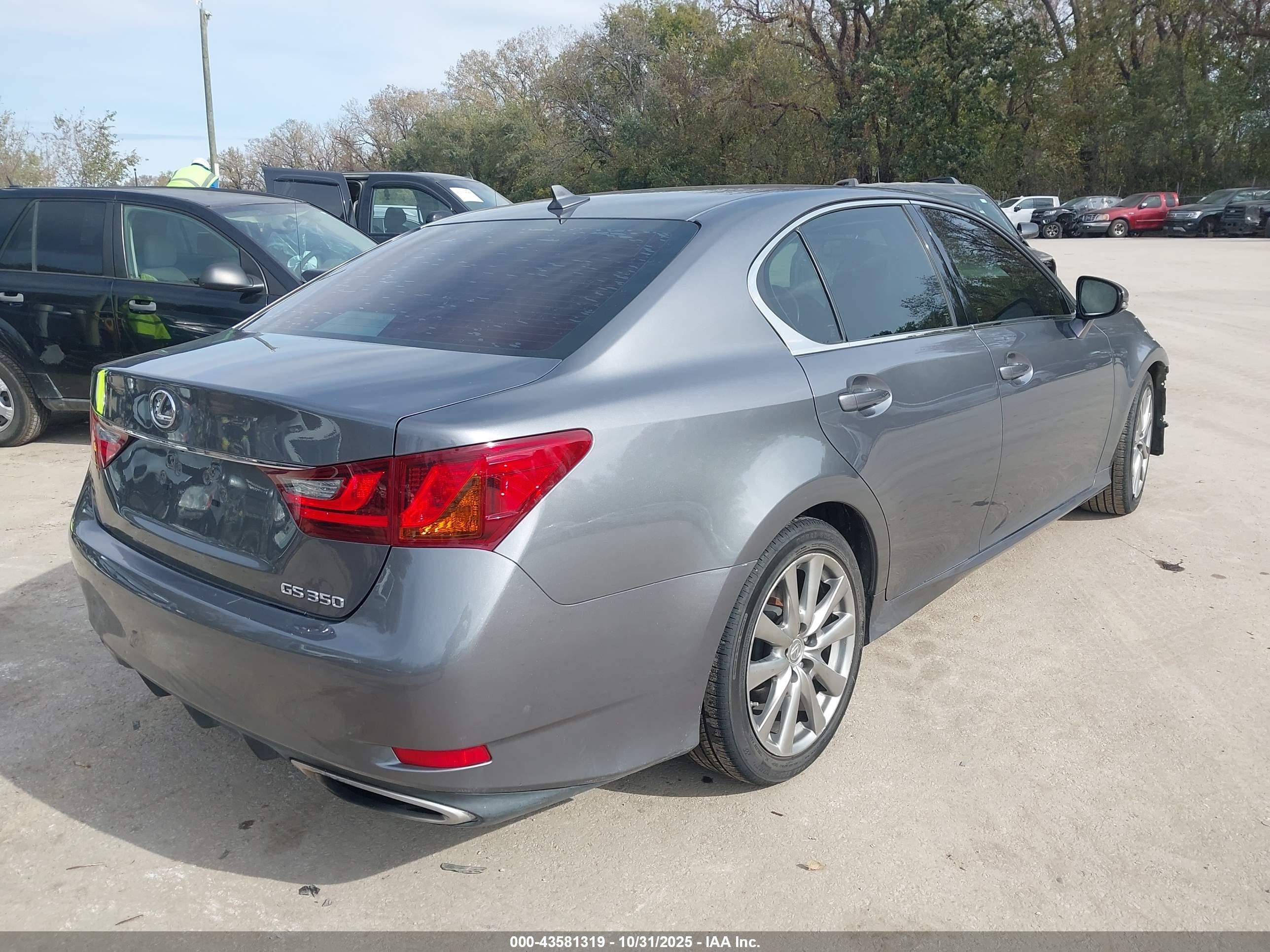 LEXUS GS image 4