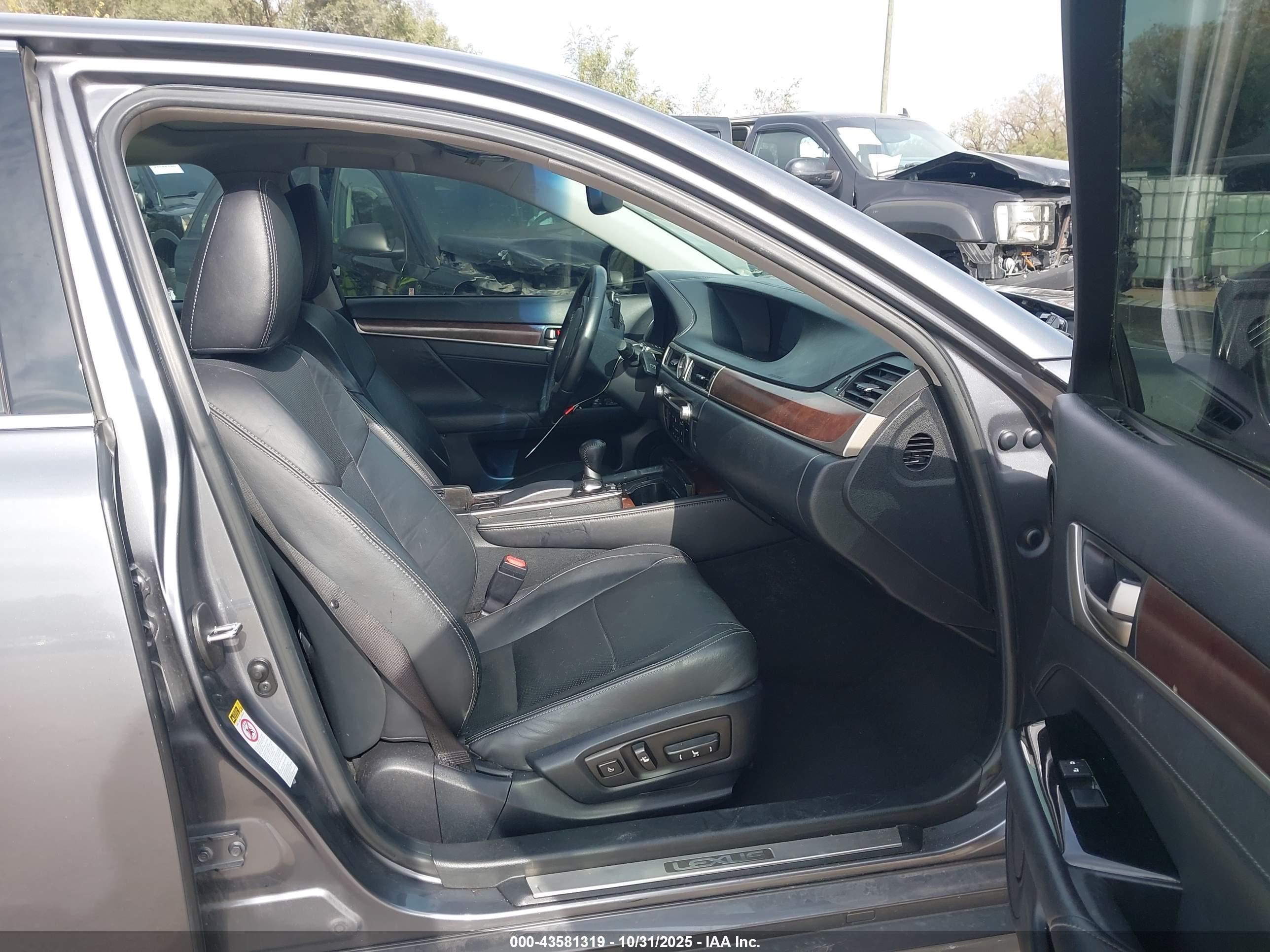 LEXUS GS image 5