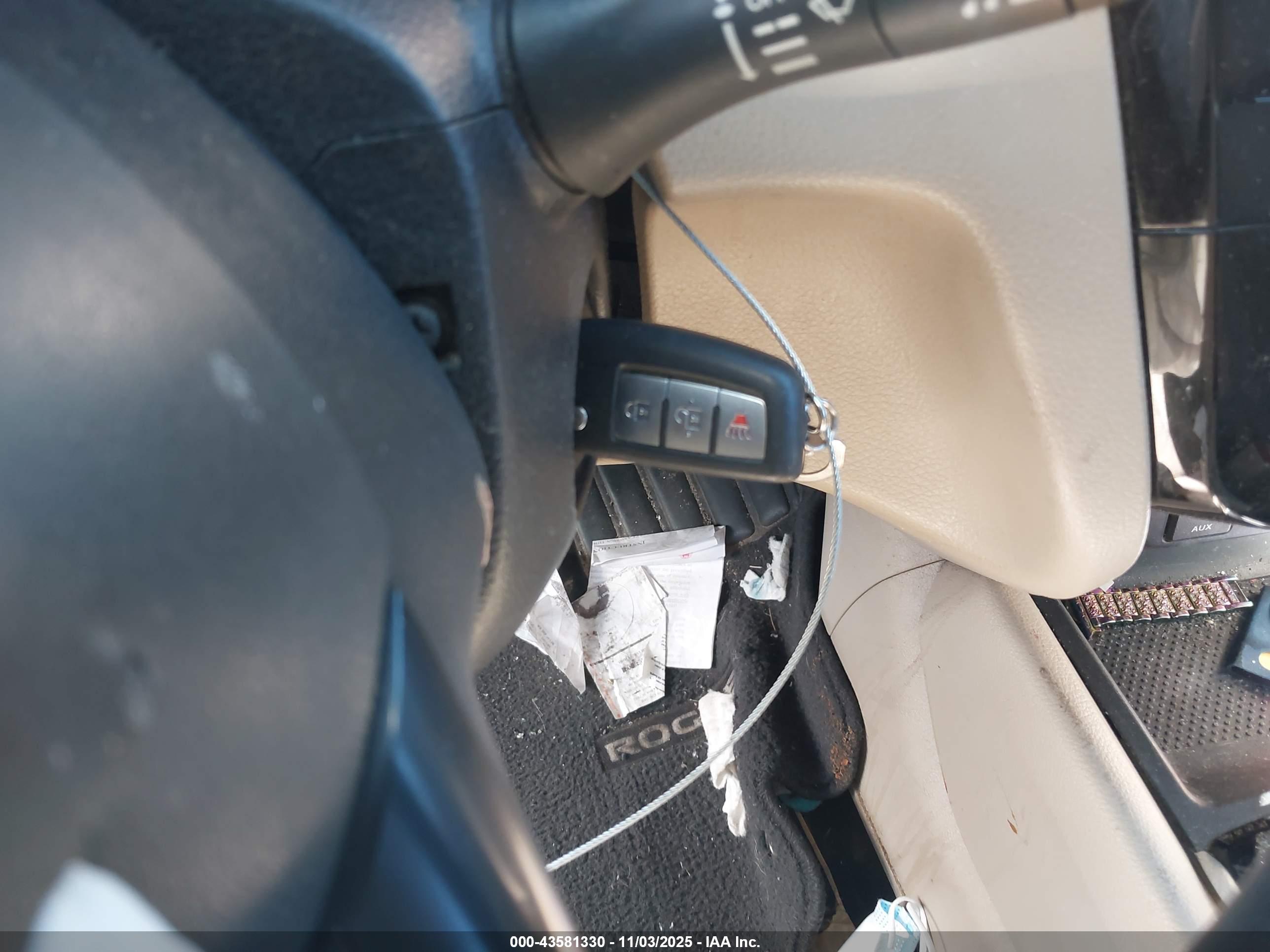 NISSAN ROGUE image 11