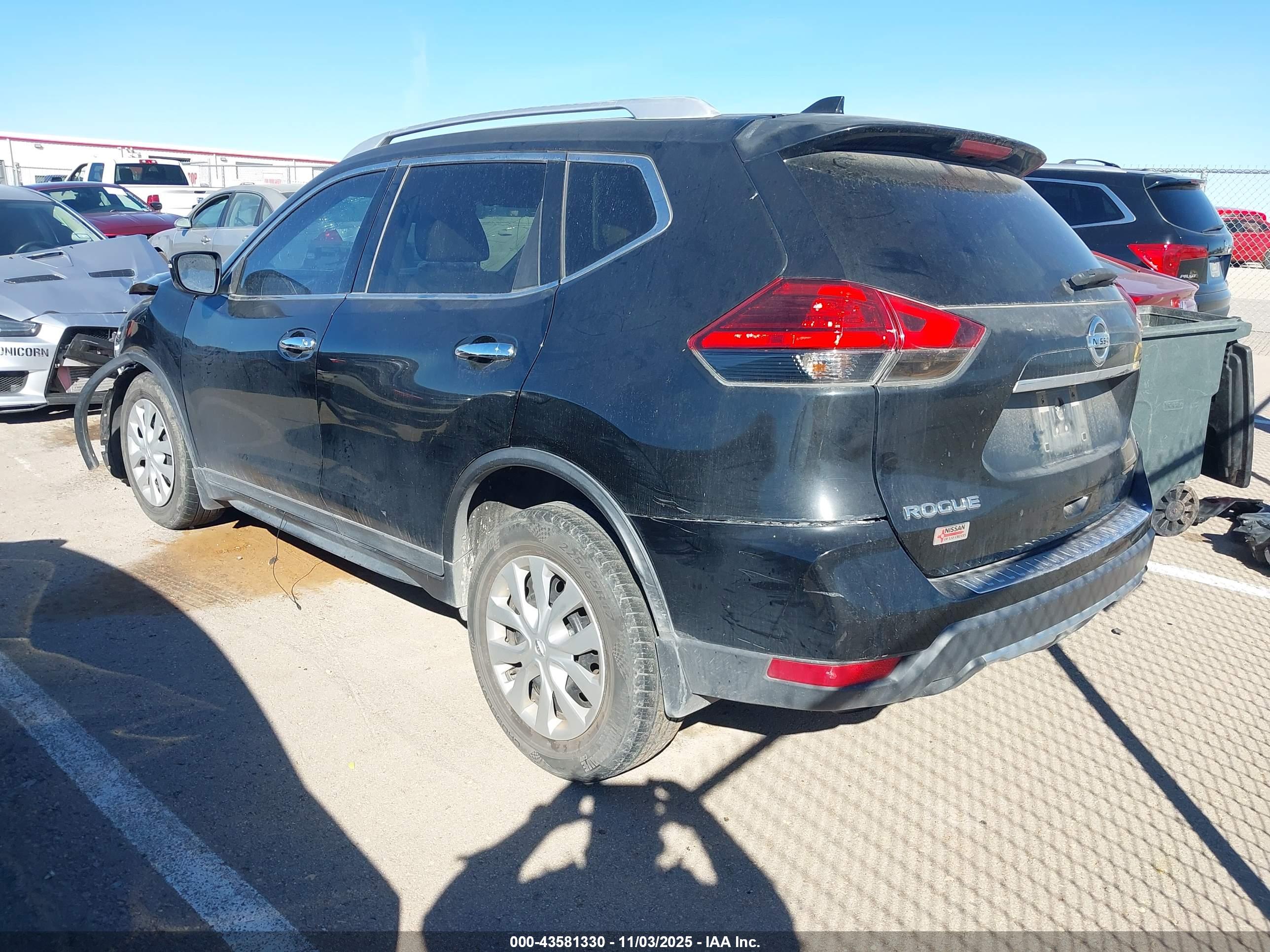 NISSAN ROGUE image 3