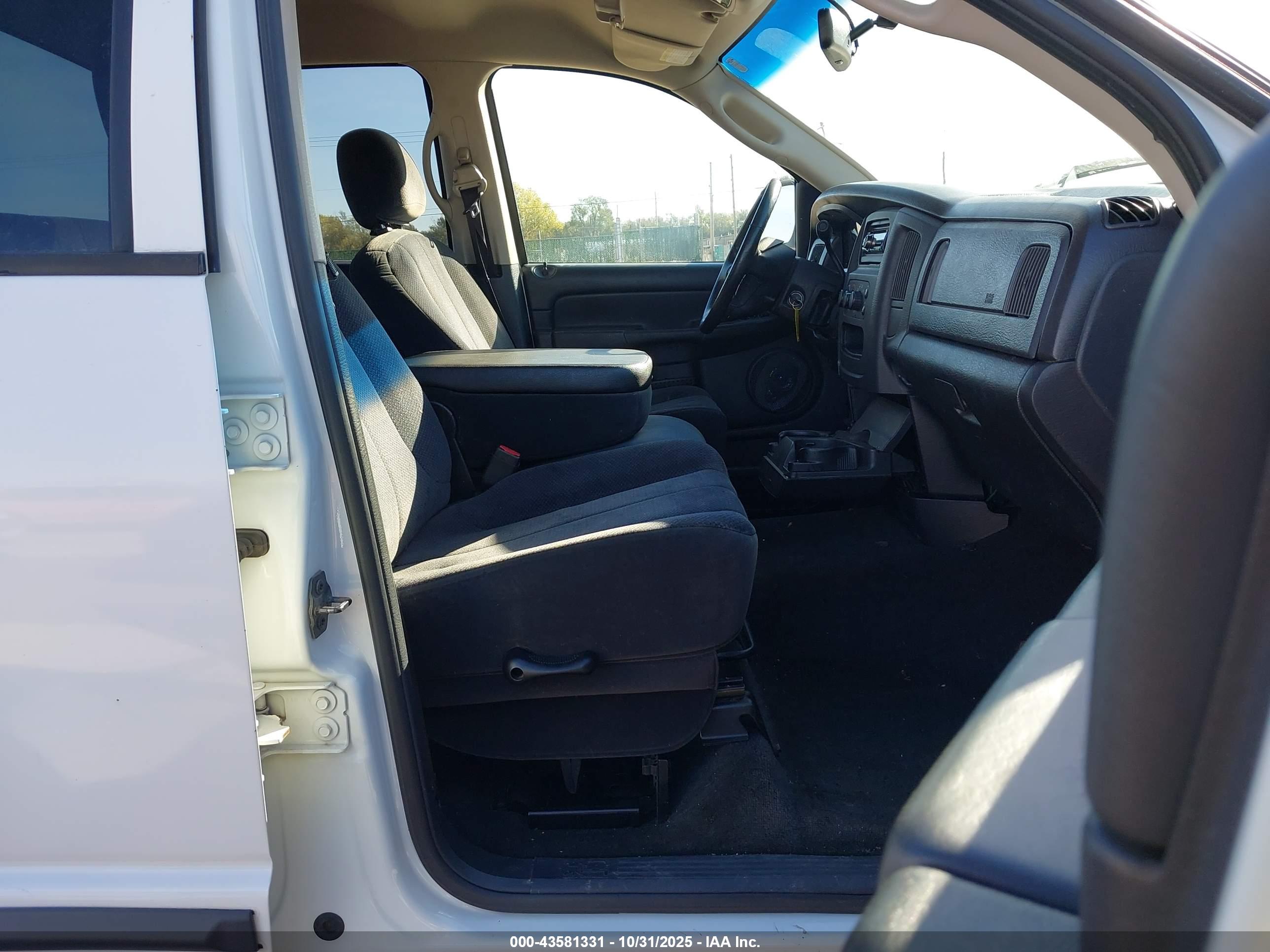 DODGE RAM image 5