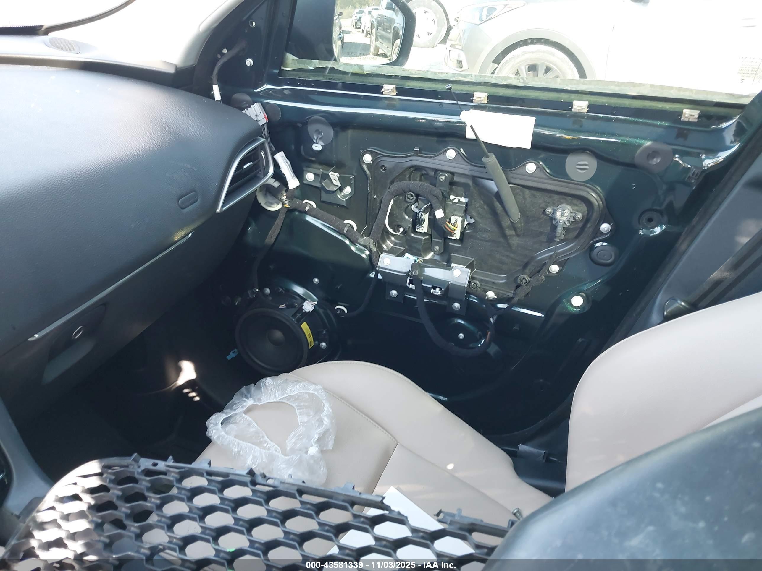JAGUAR F-PACE image 5