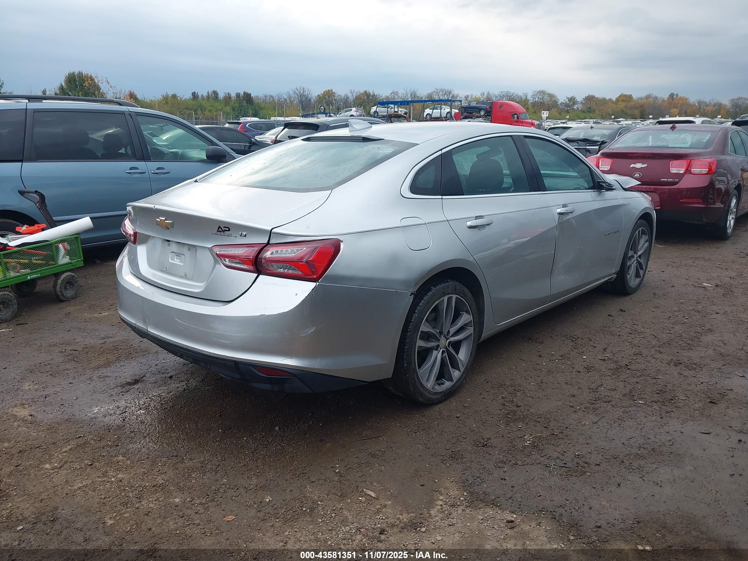 CHEVROLET MALIBU image 4