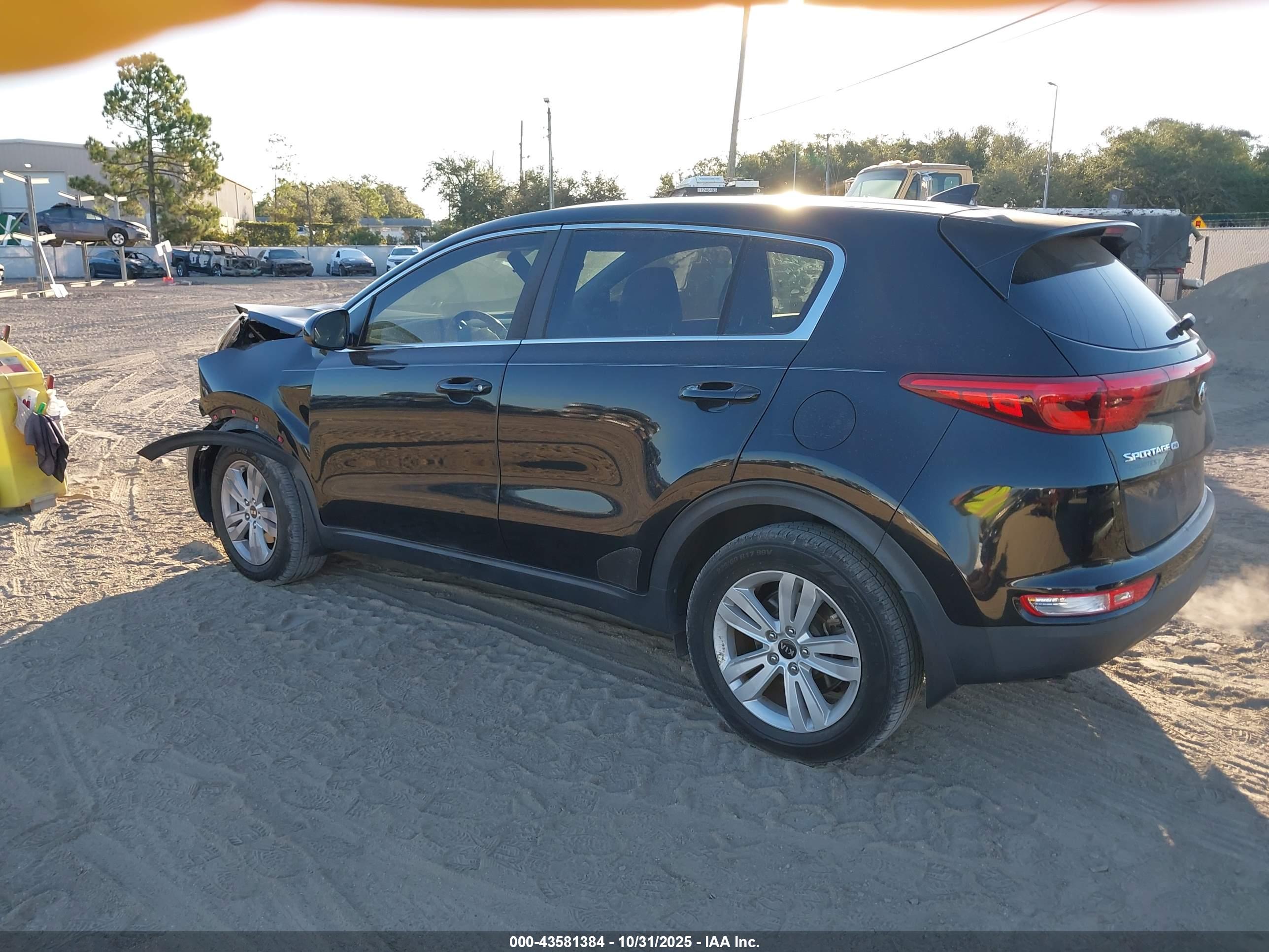 KIA SPORTAGE image 3