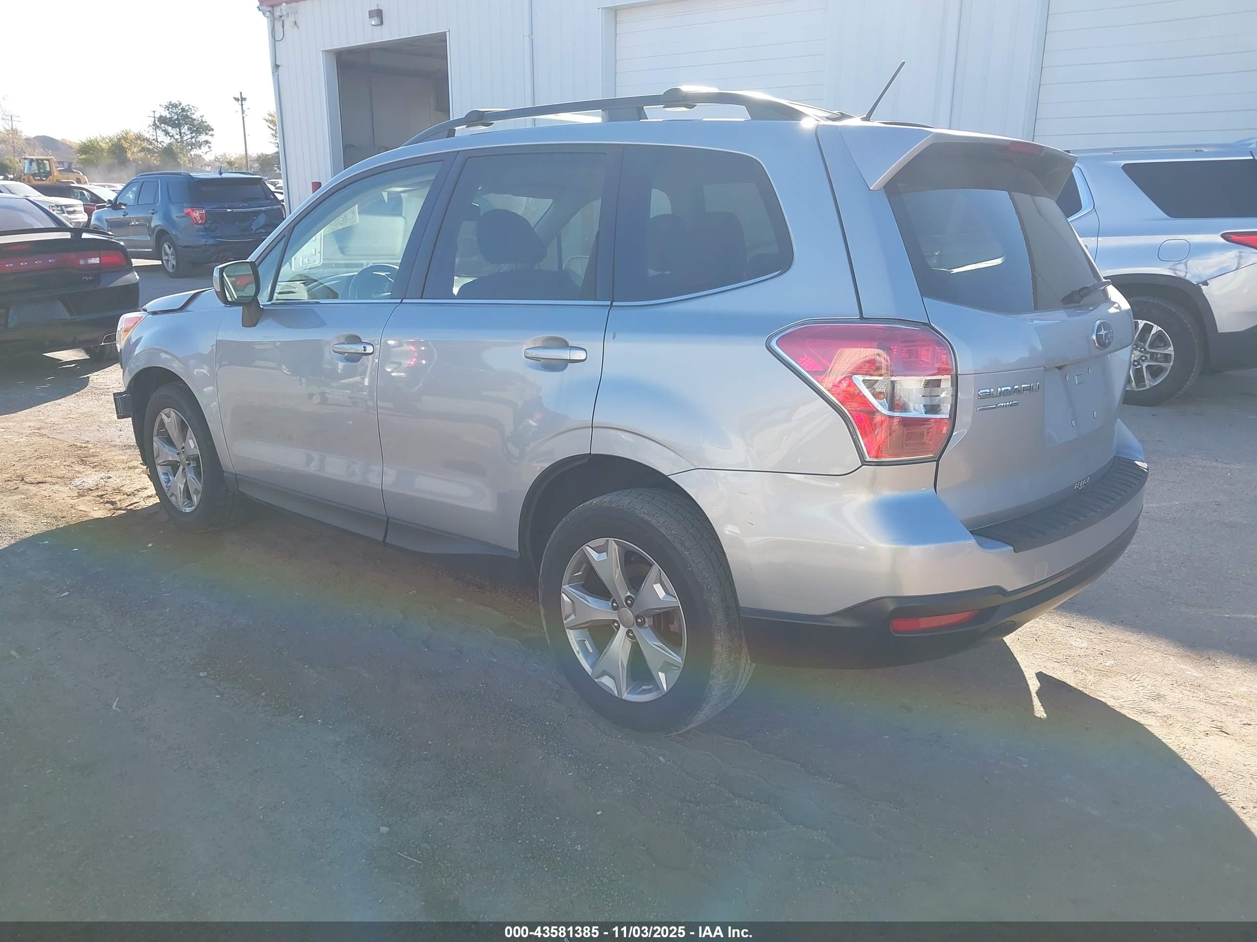 SUBARU FORESTER image 3