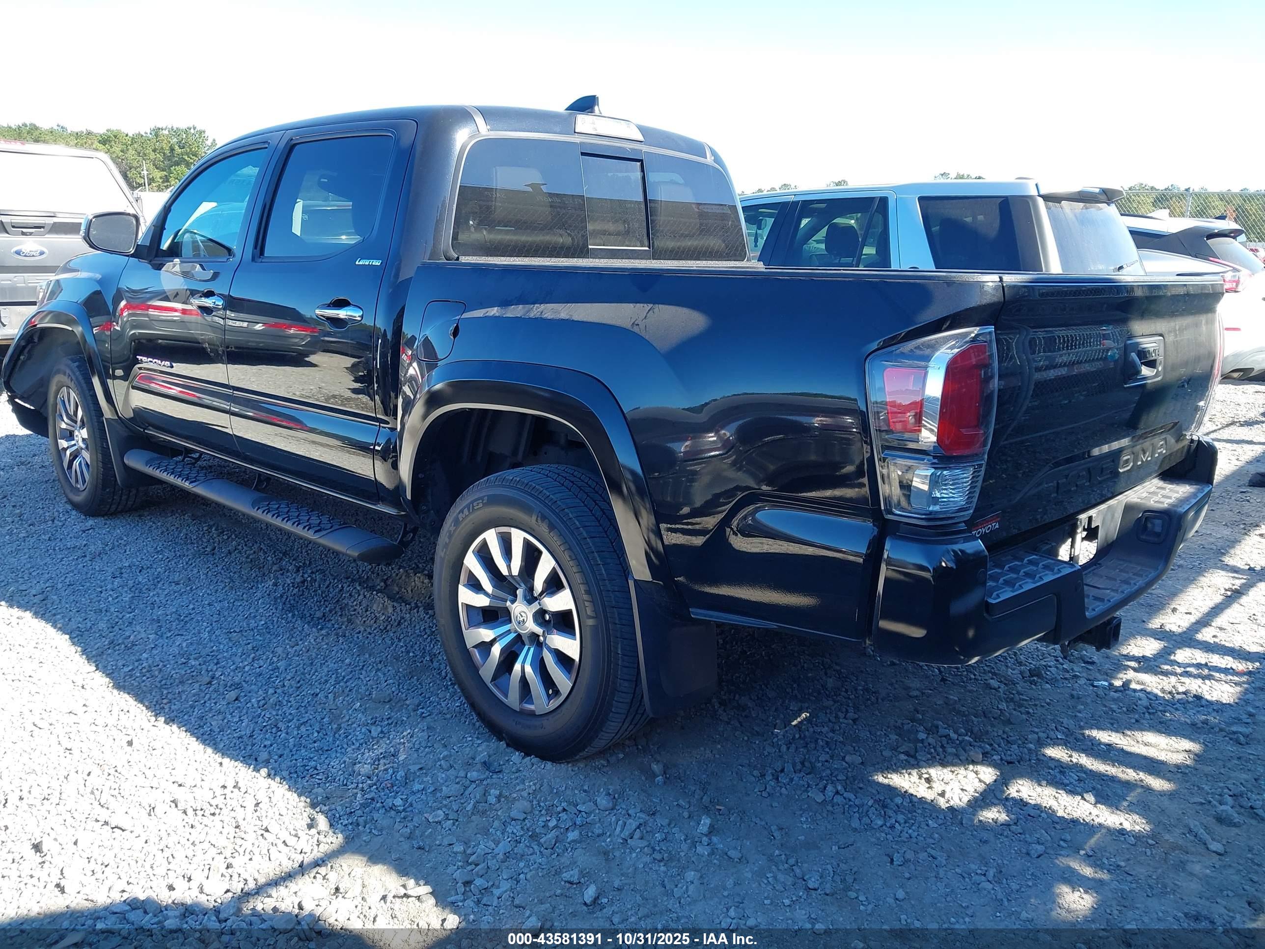 TOYOTA TACOMA image 3