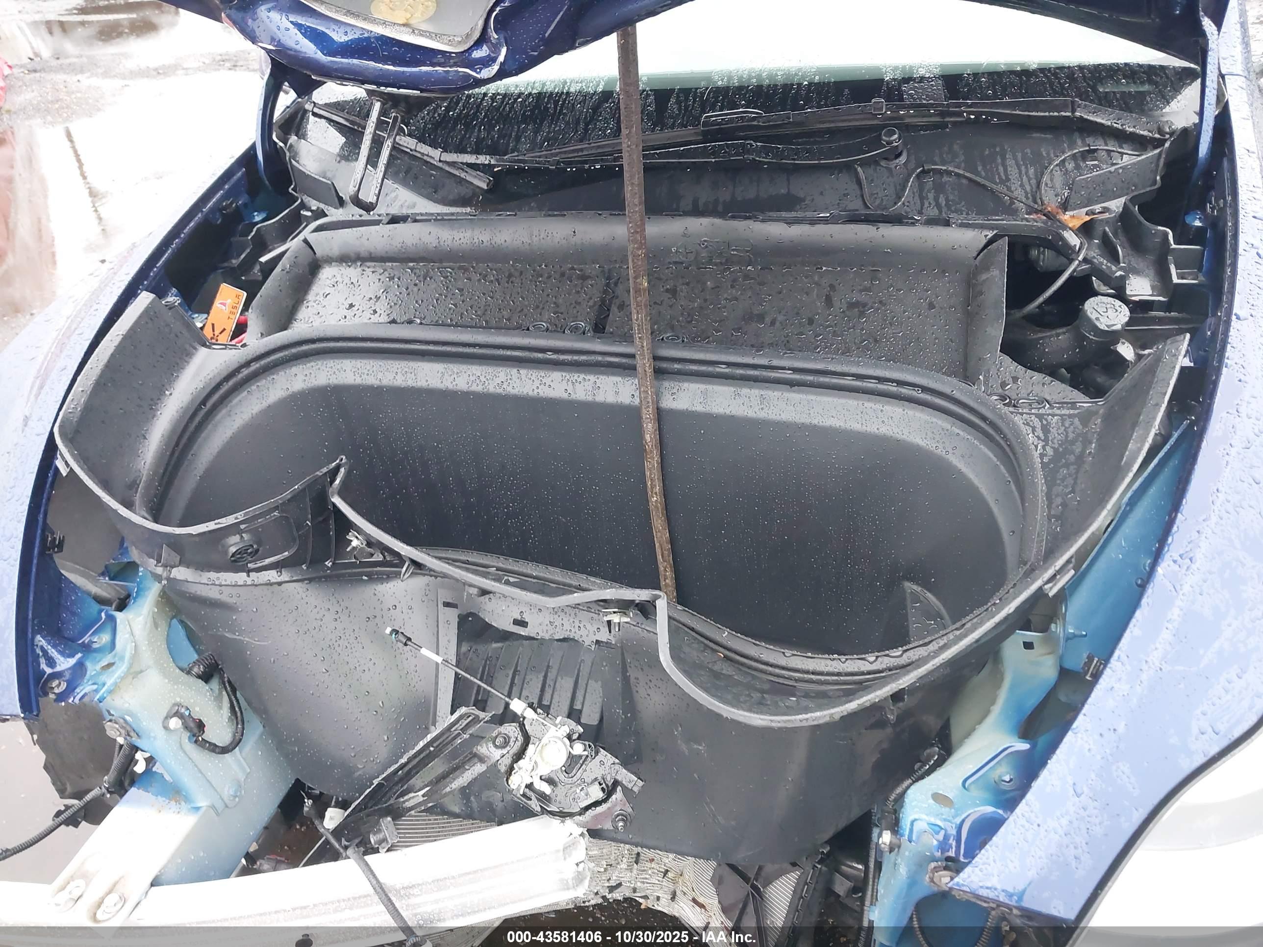 TESLA MODEL image 10