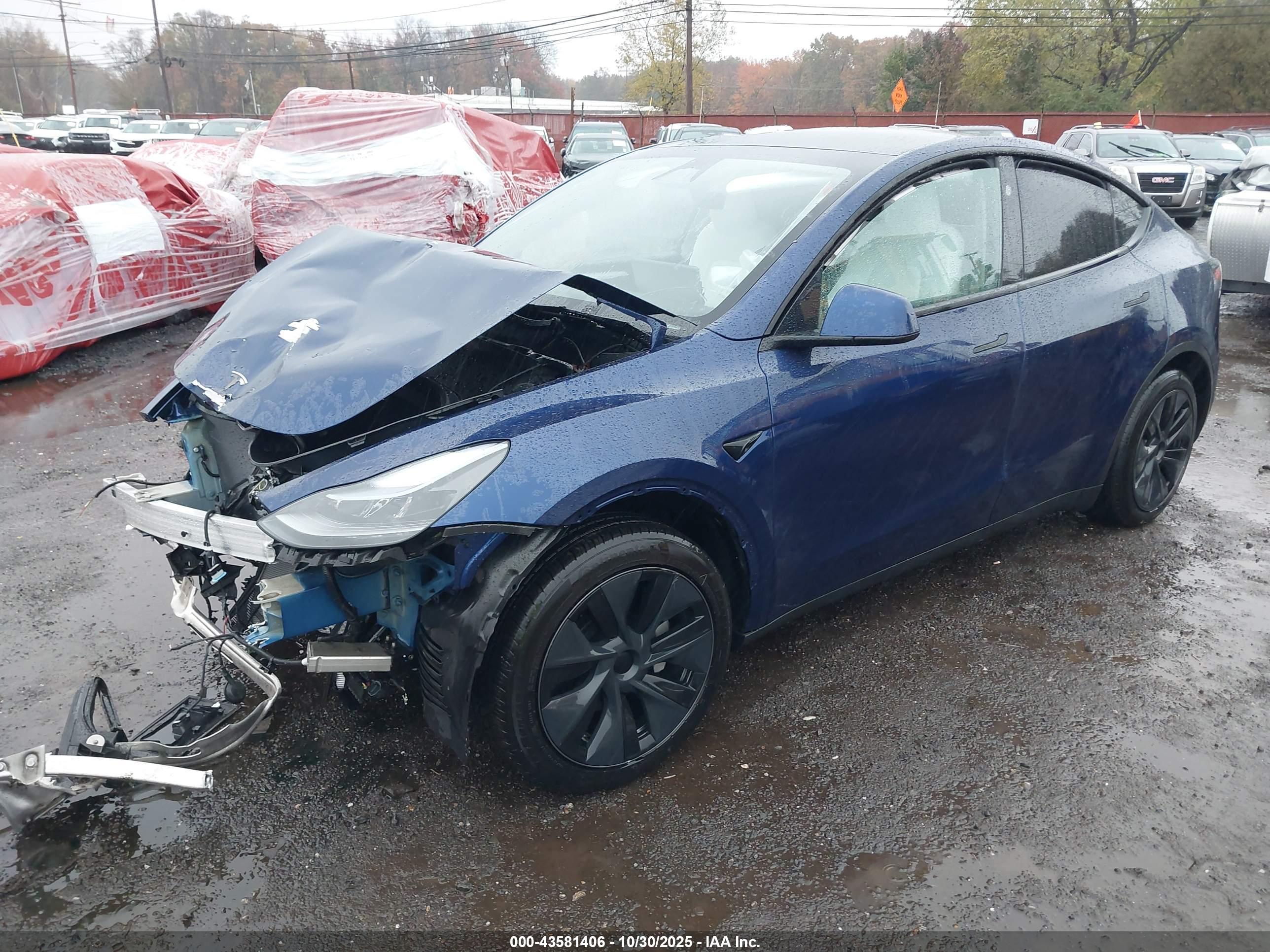 TESLA MODEL image 2