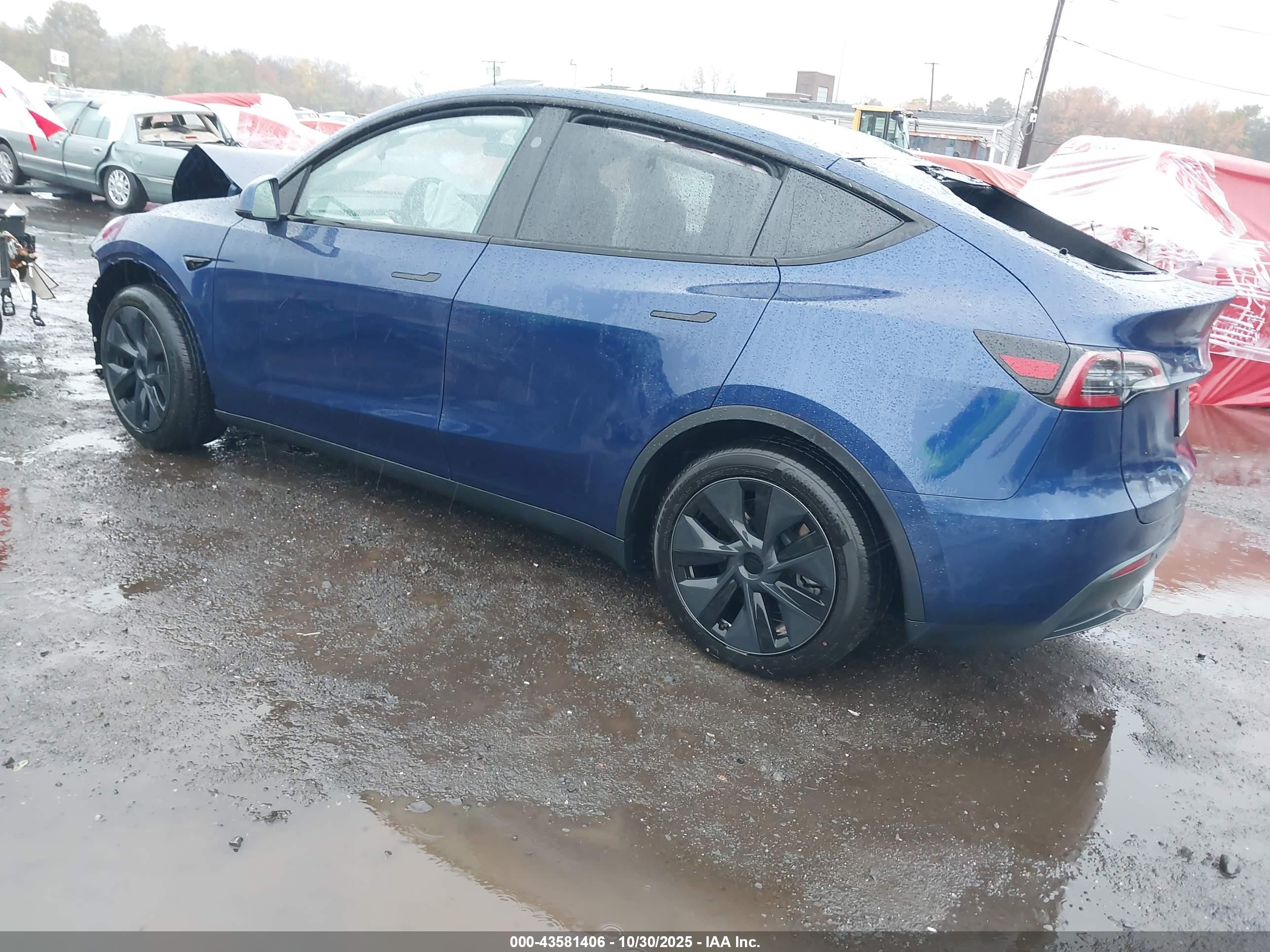TESLA MODEL image 3