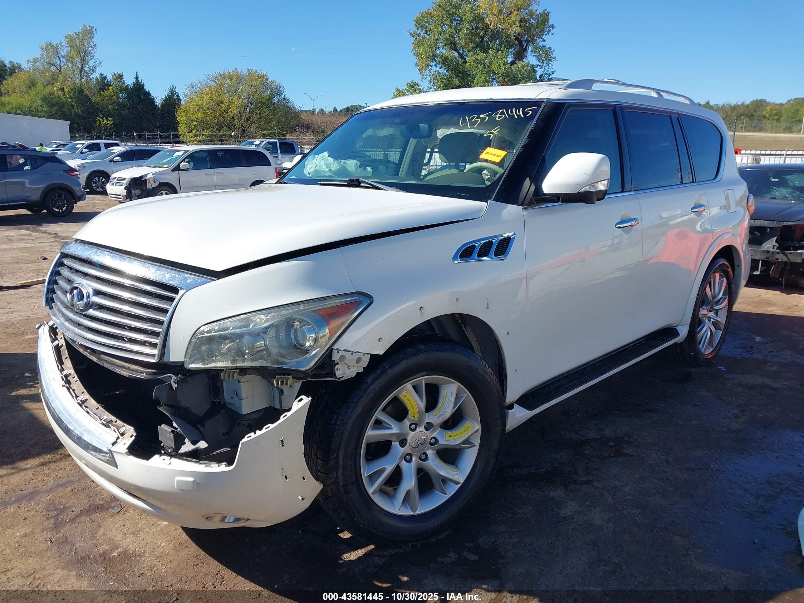 INFINITI QX80 image 2
