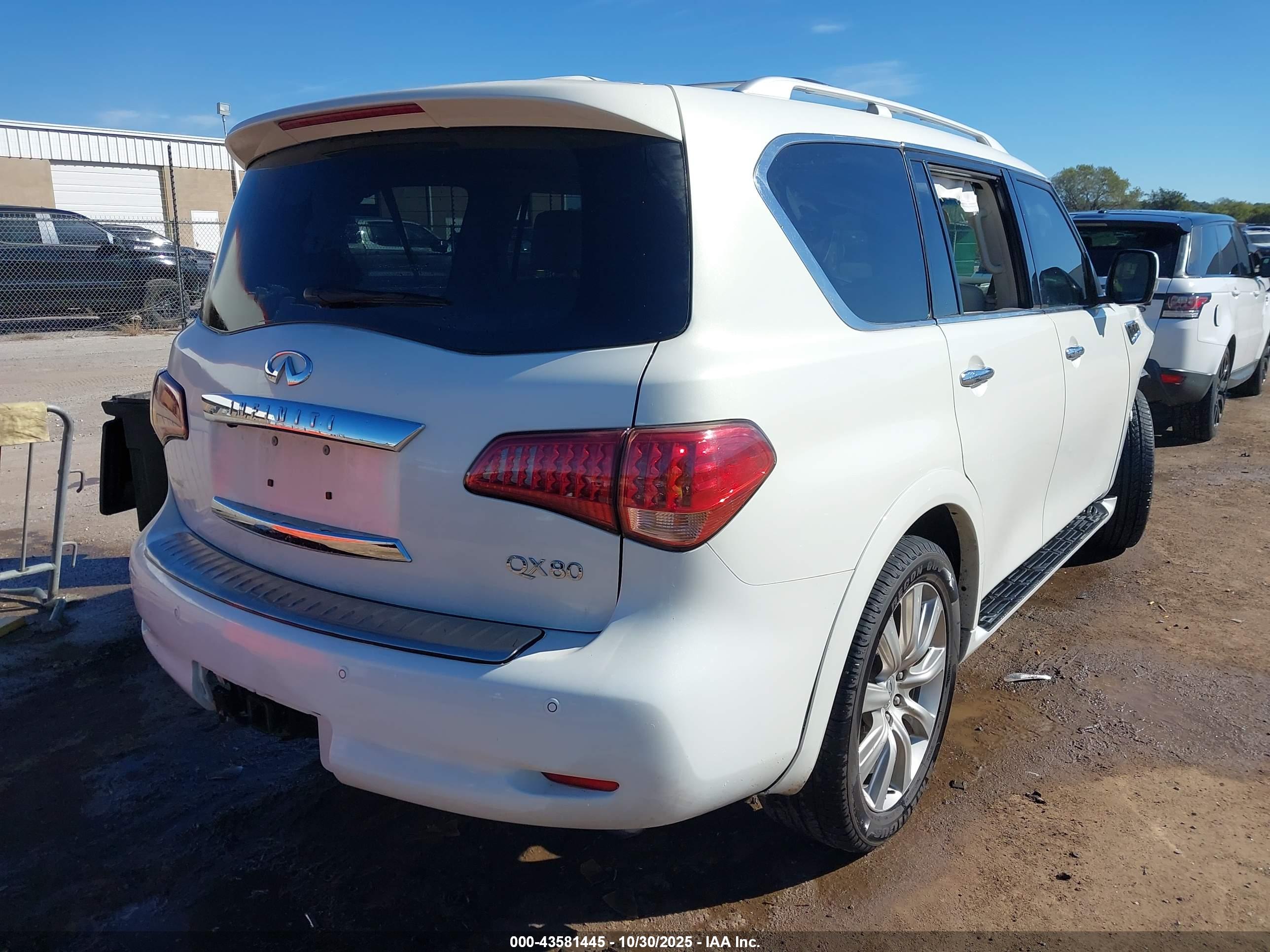 INFINITI QX80 image 4