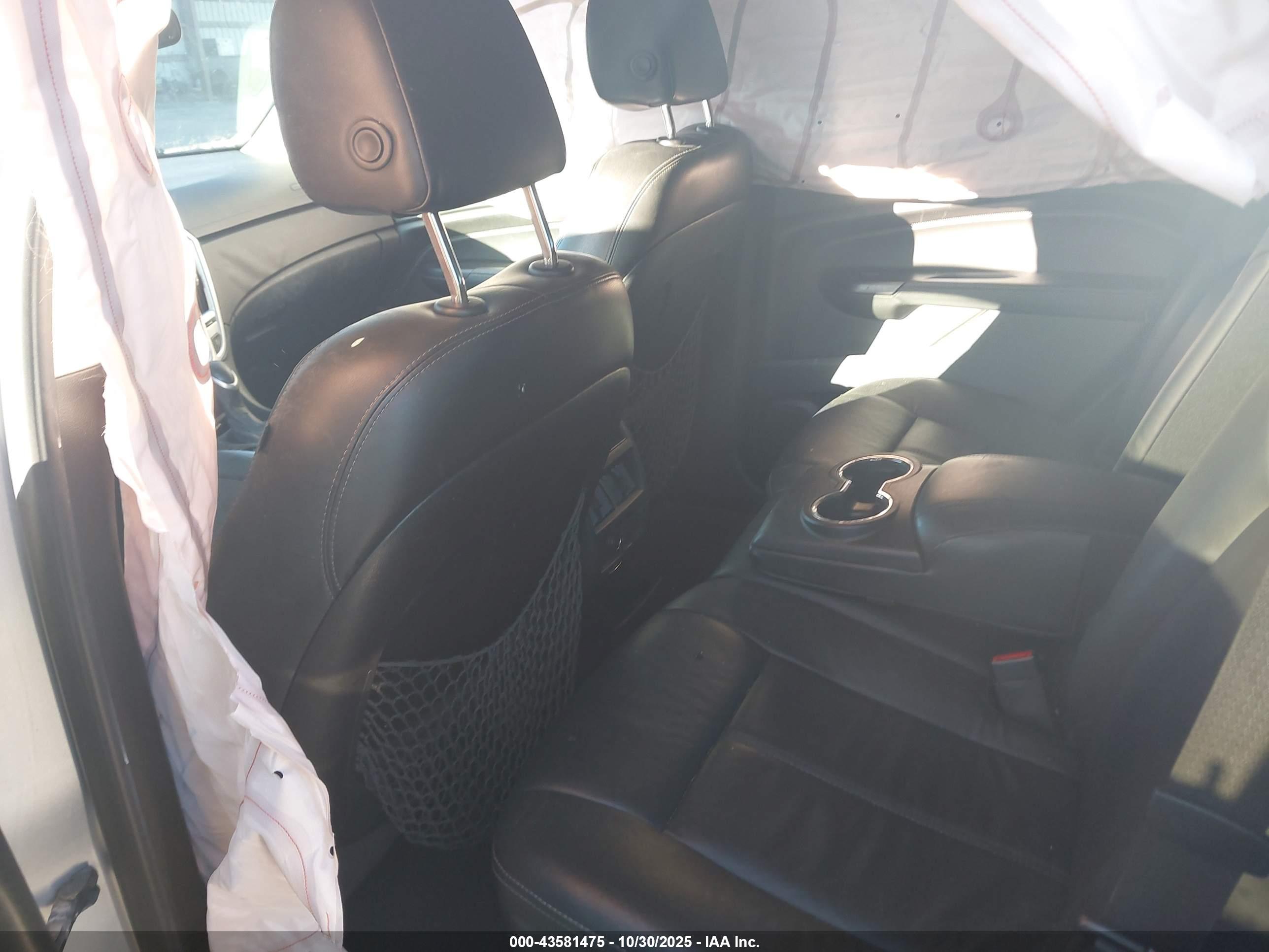 CADILLAC SRX image 8